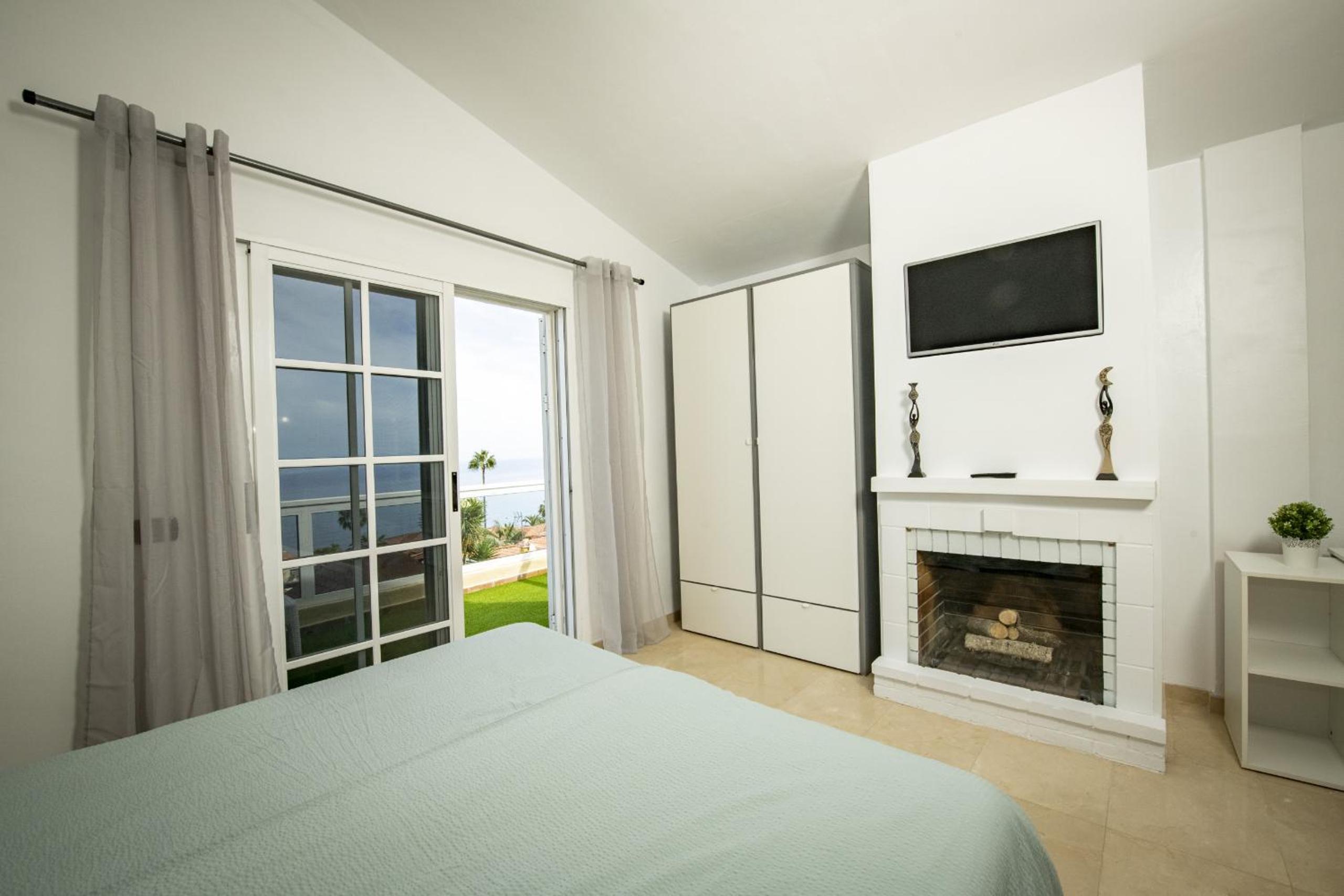 Fantastic home with amazing sea views