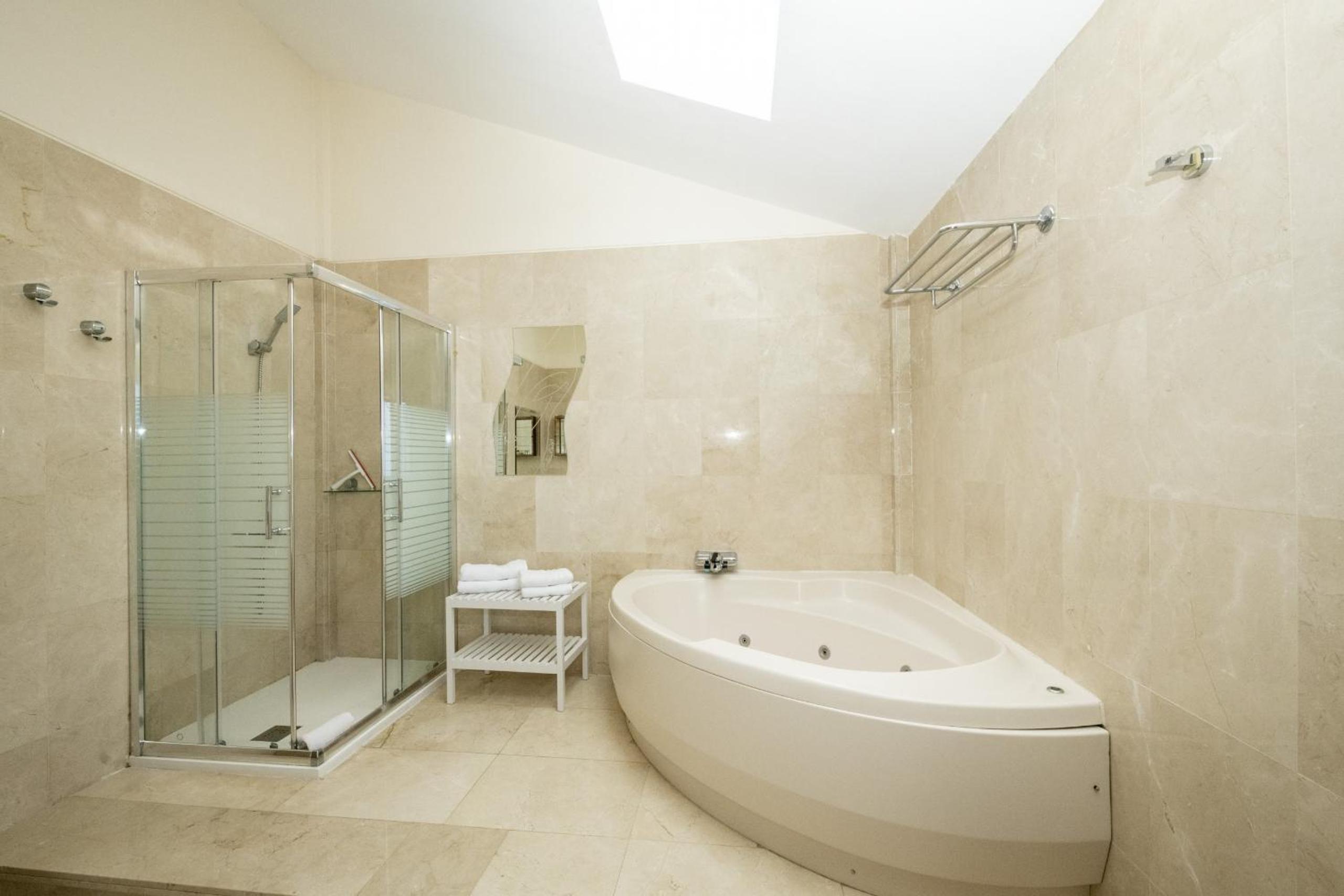 Fantastic home with amazing sea views