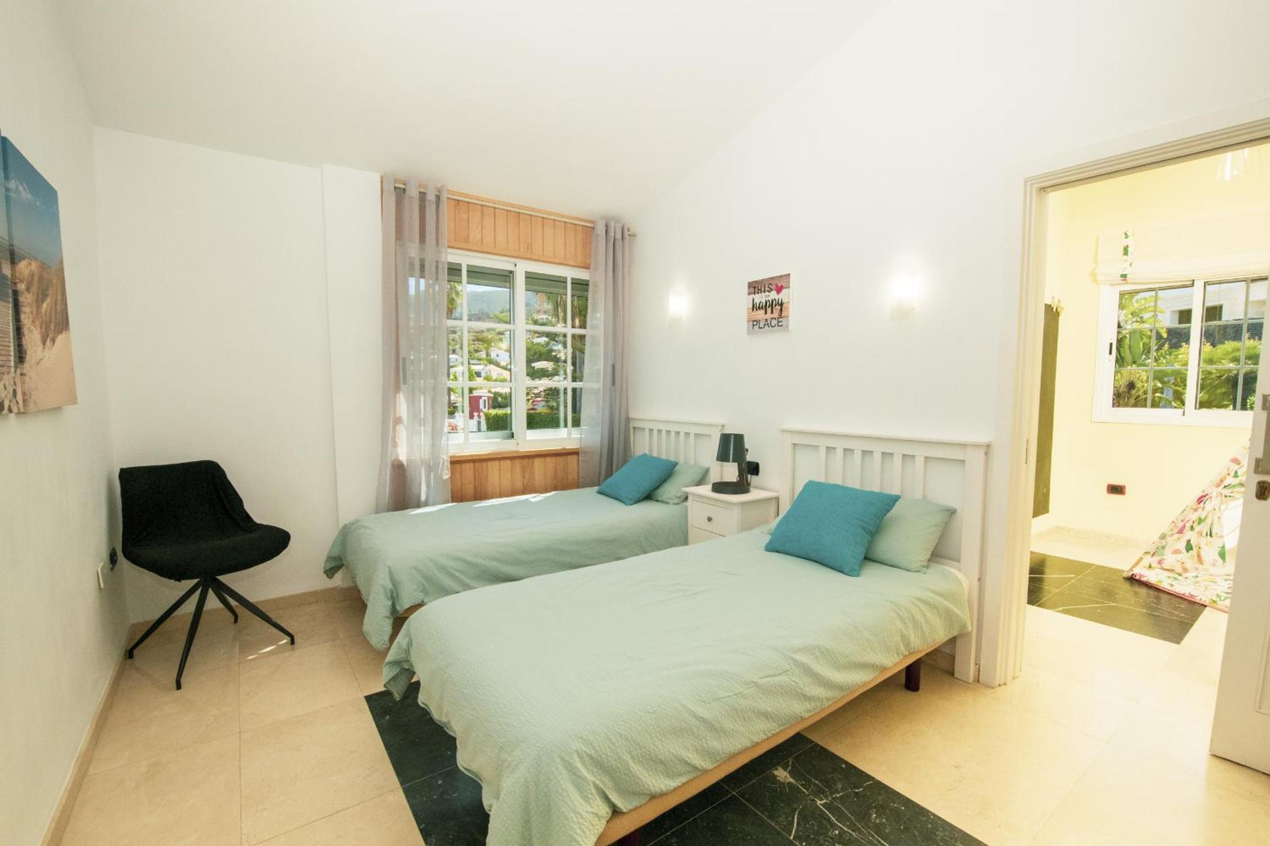 Fantastic home with amazing sea views