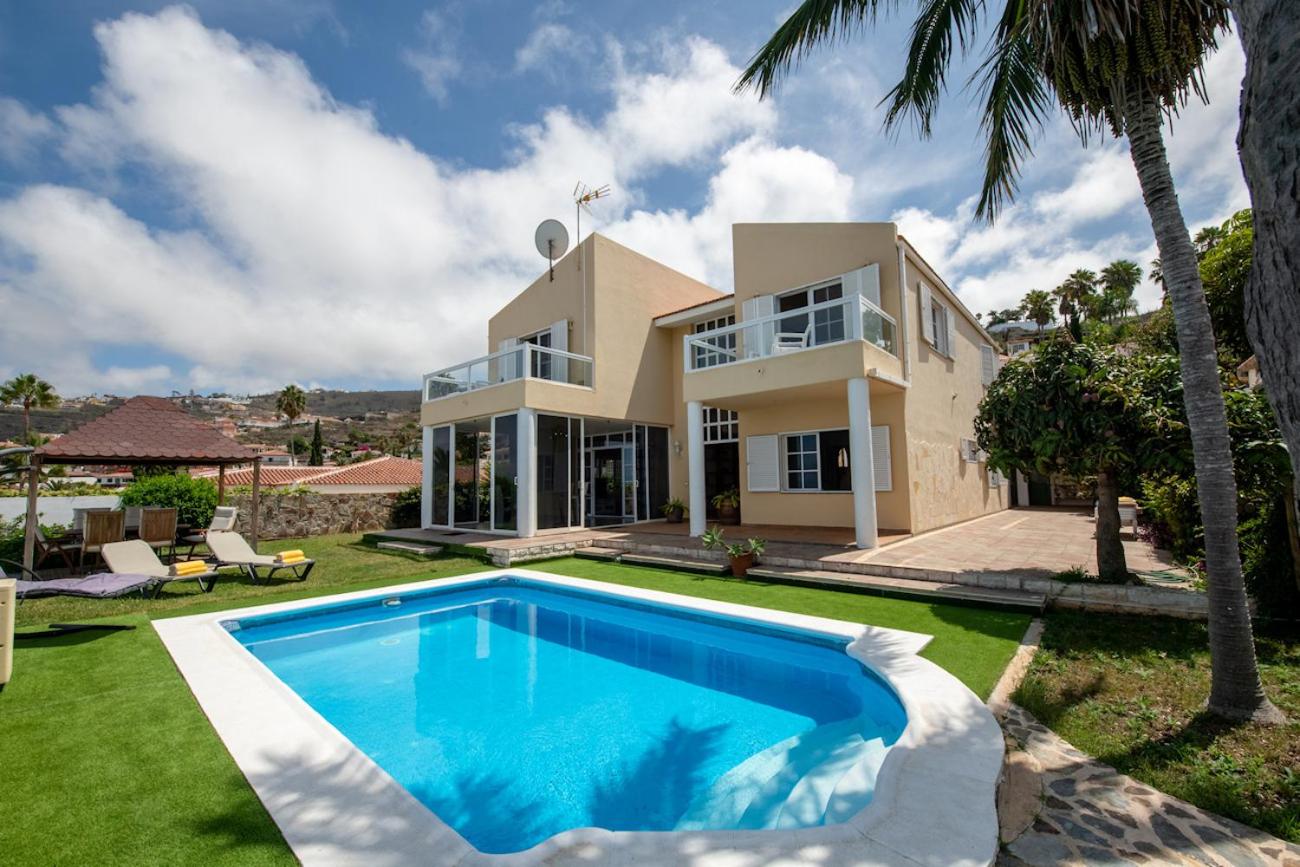 Fantastic home with amazing sea views