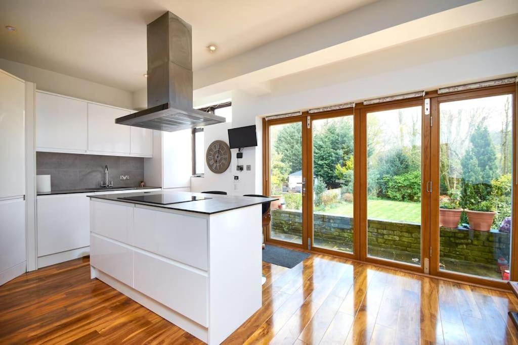 Large London home with Free parking view 3