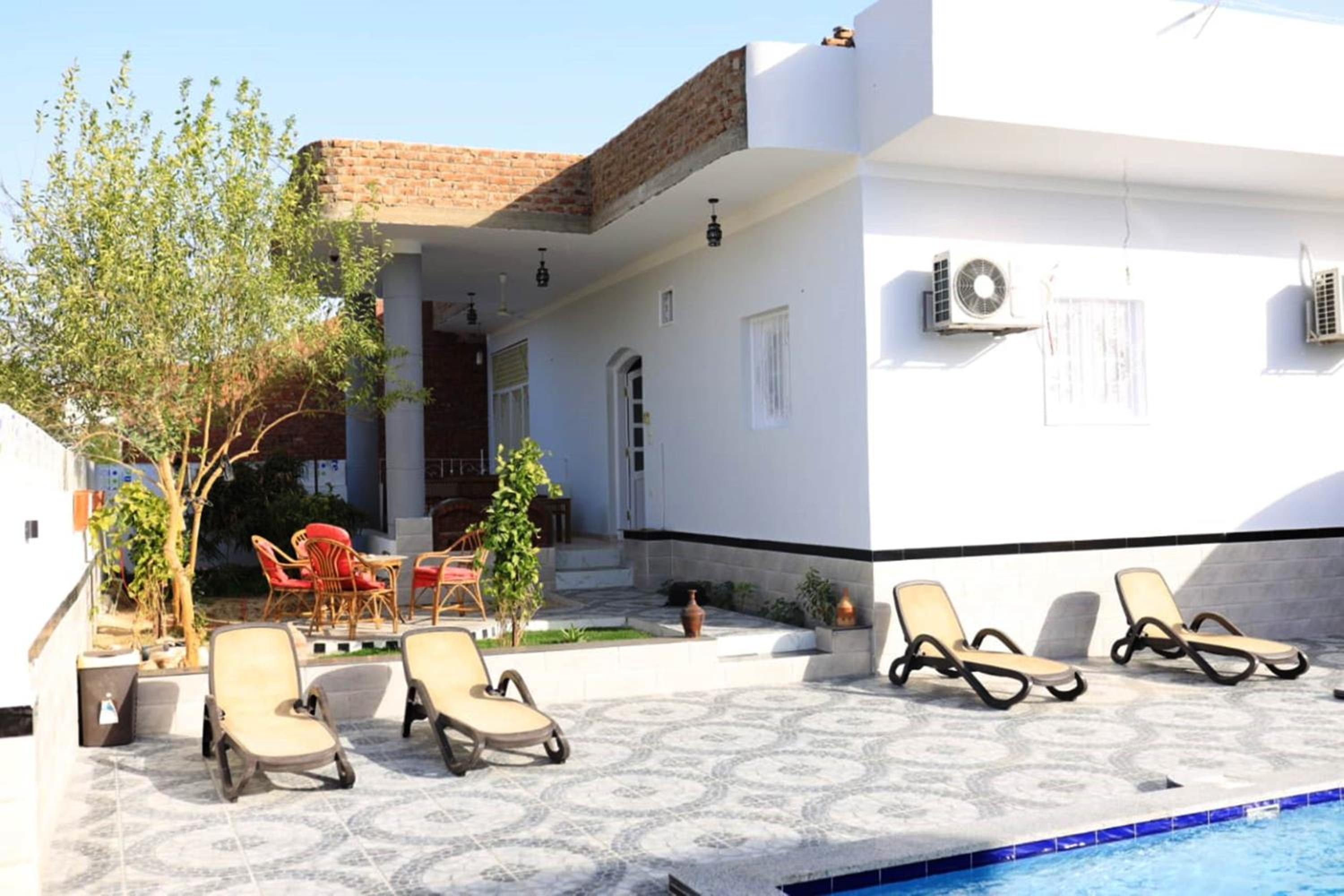 Happiness Guest House