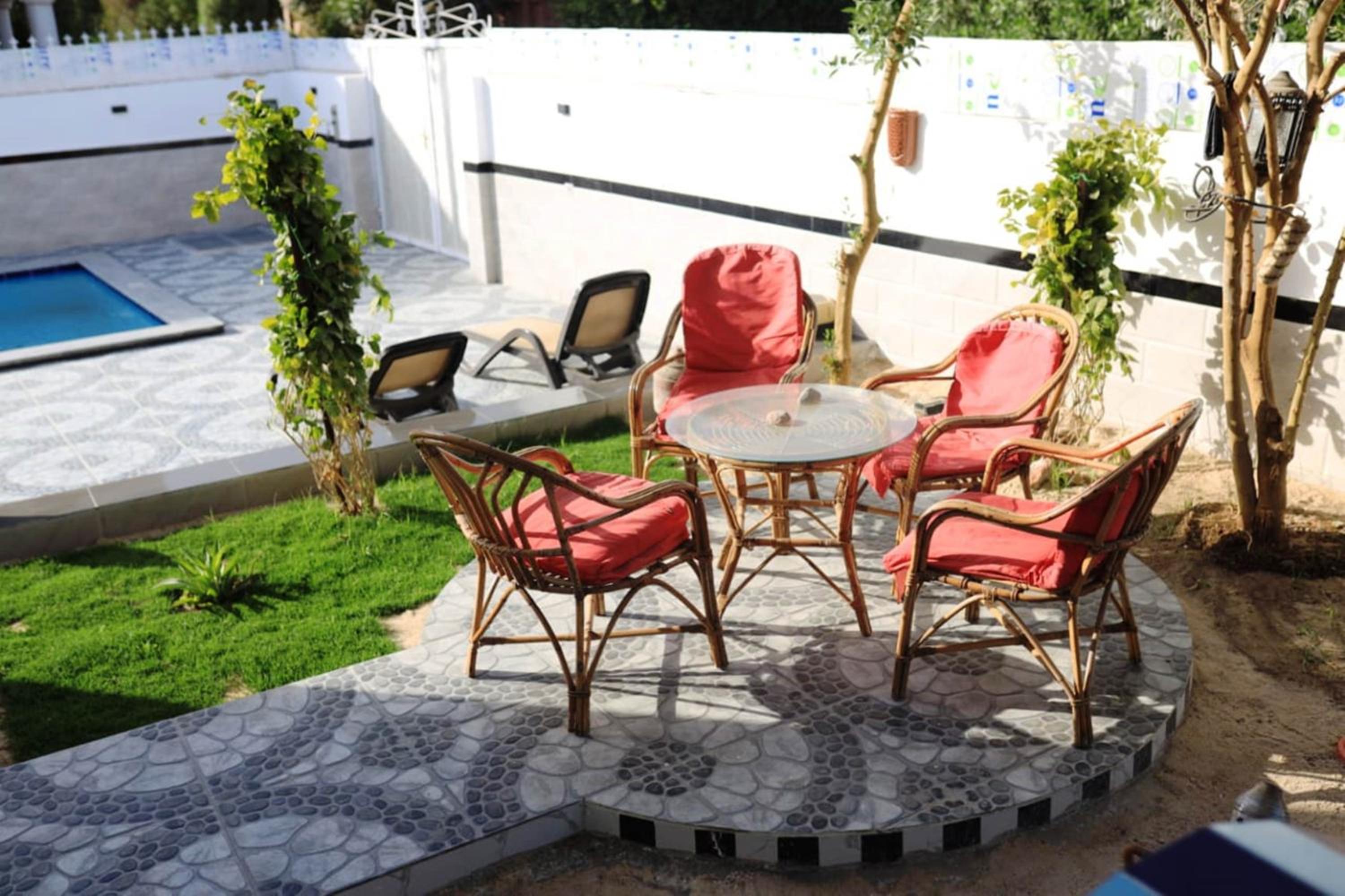 Happiness Guest House