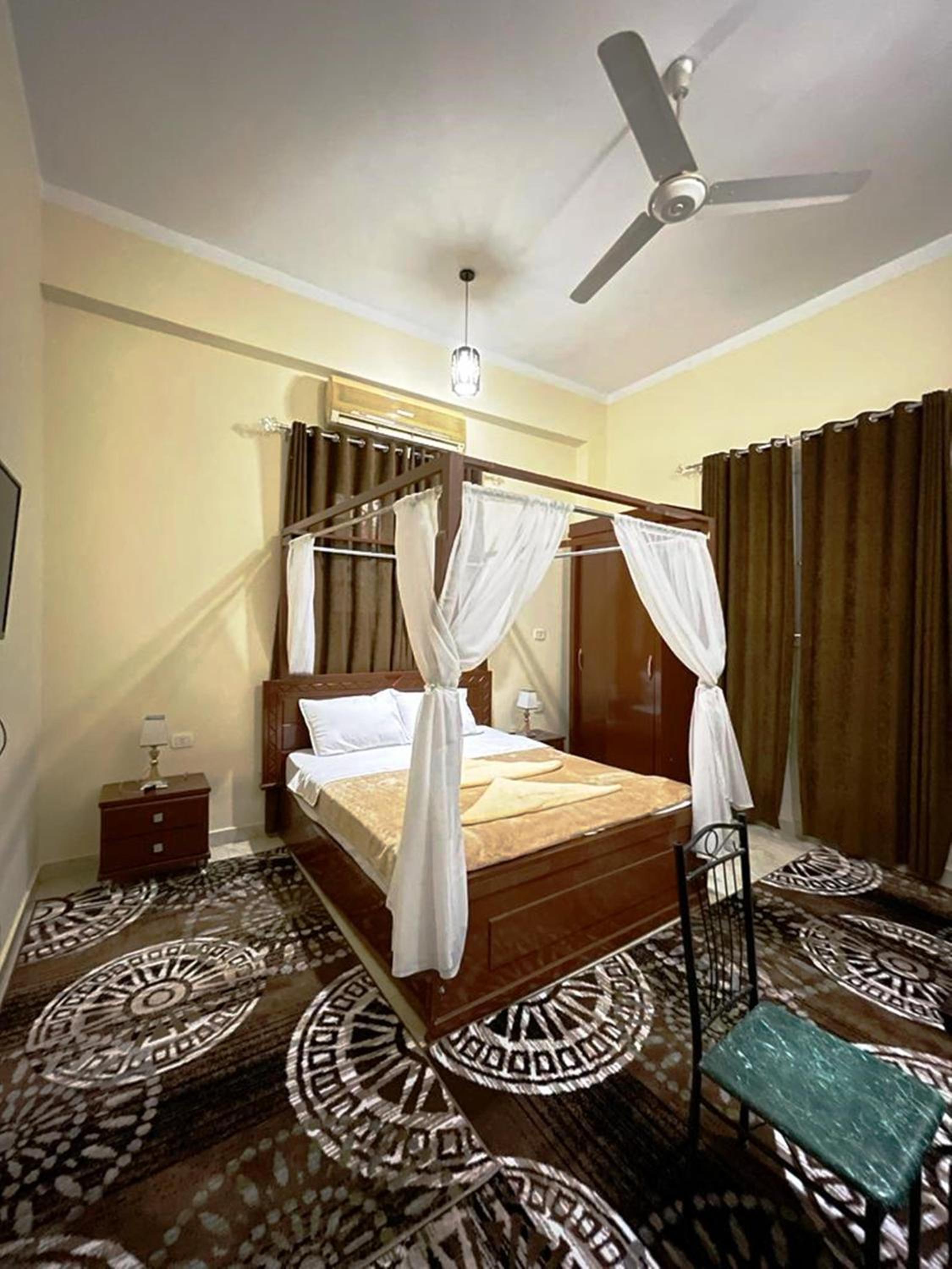 Happiness Guest House