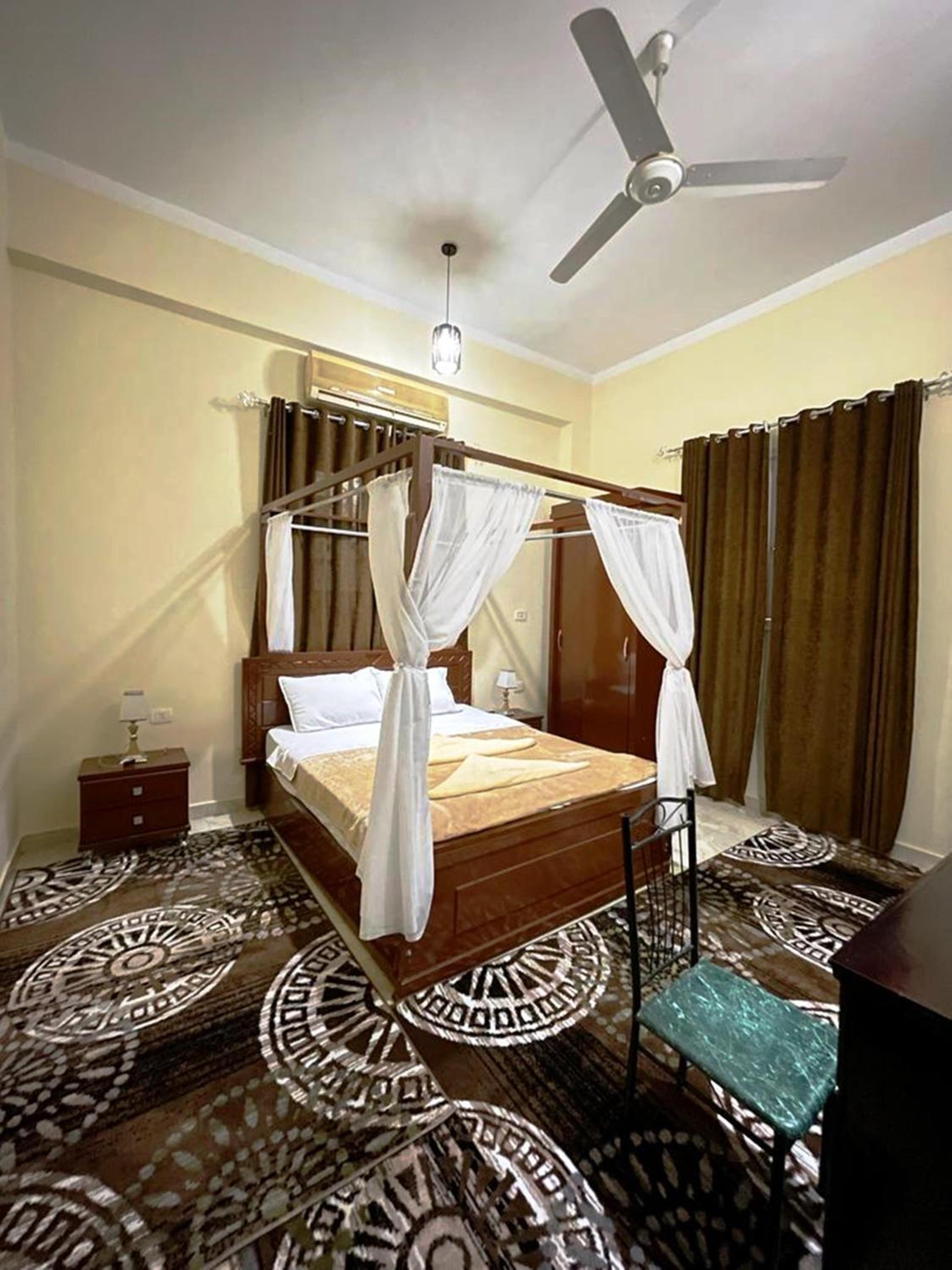 Happiness Guest House