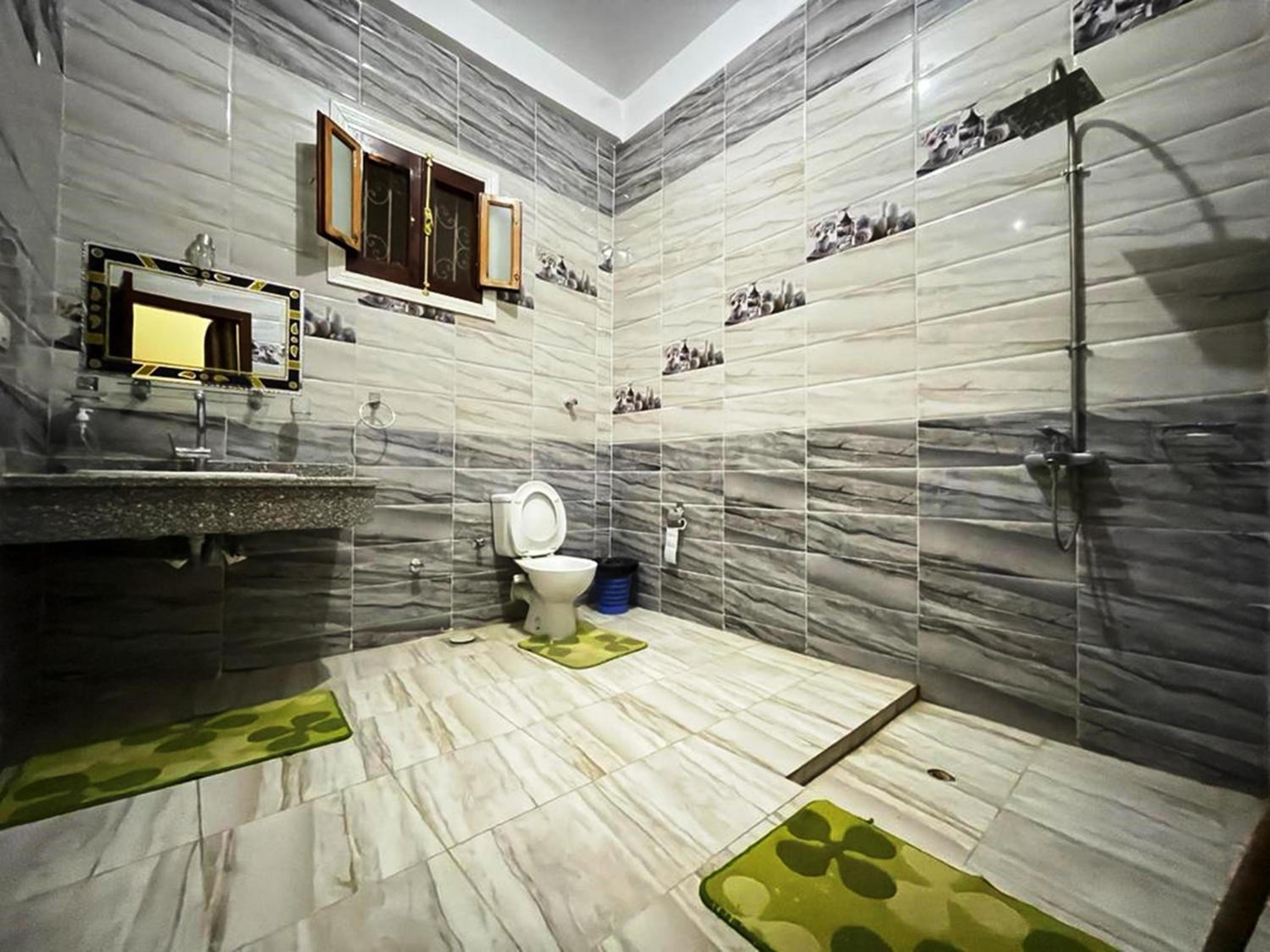 Happiness Guest House