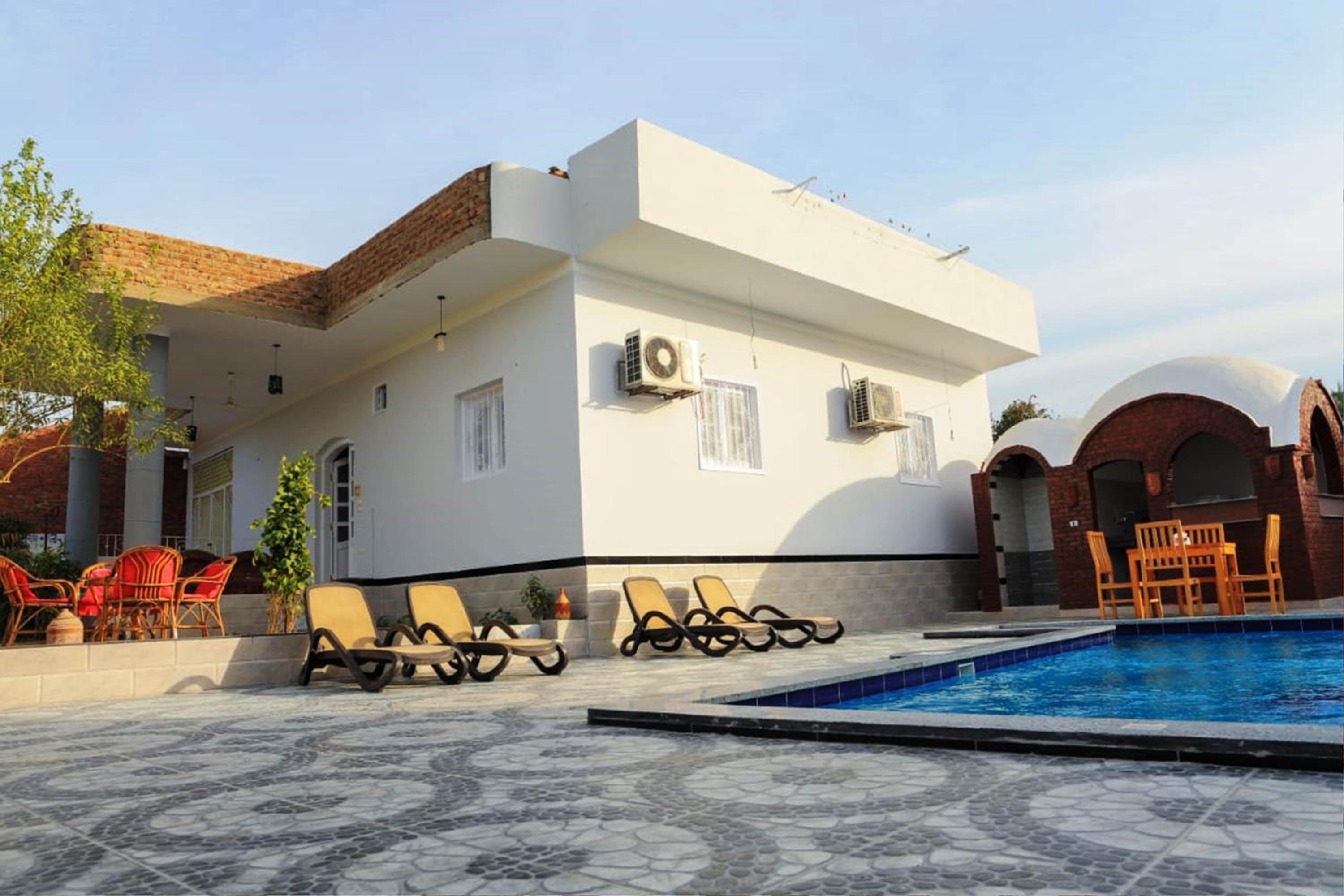 Happiness Guest House