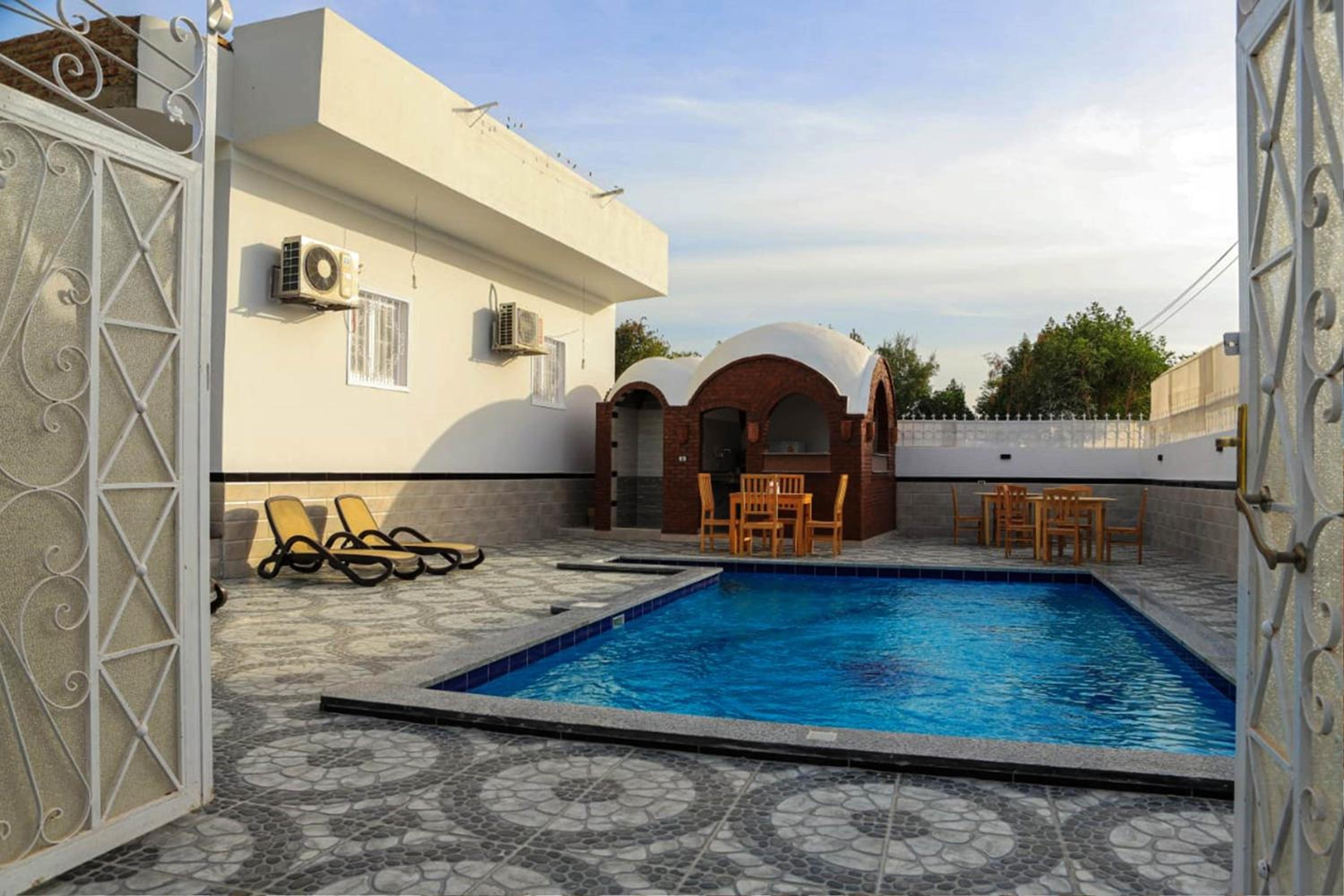 Happiness Guest House