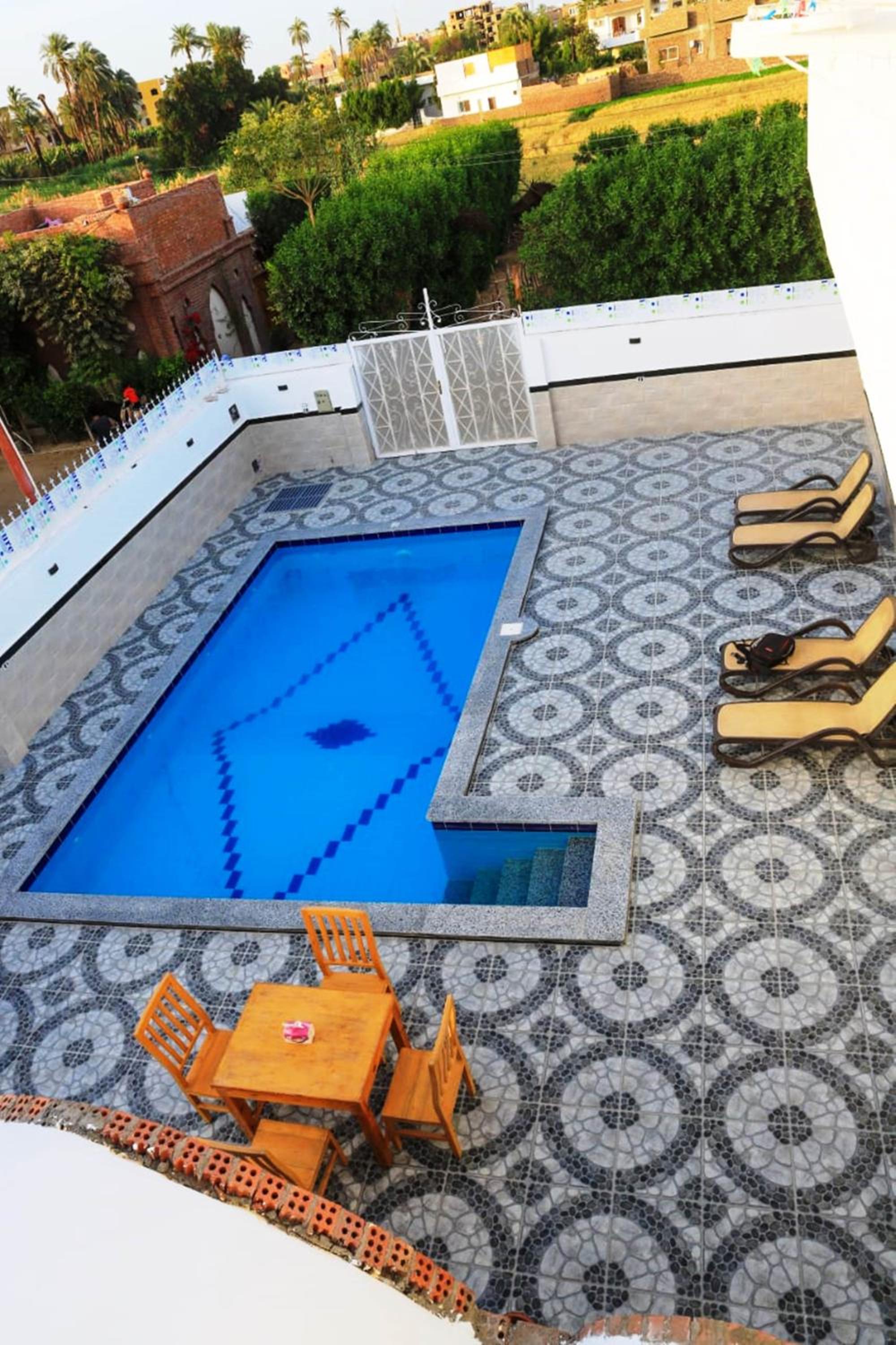 Happiness Guest House