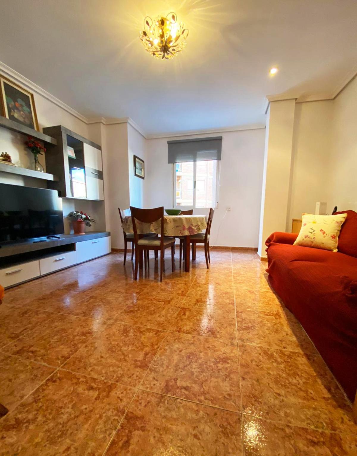 Rooms in Valencia Great Location in Shared Apartment