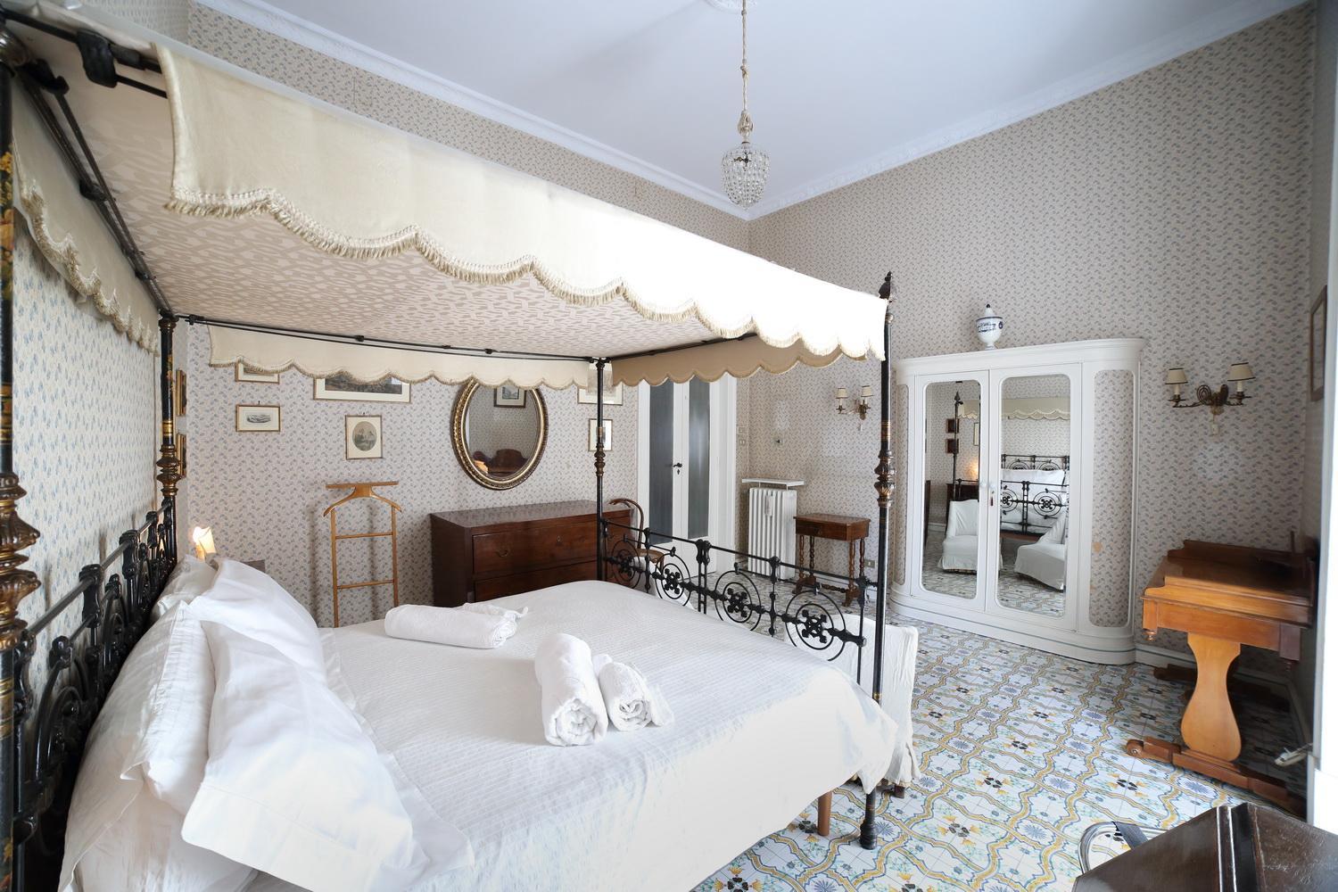 Conservatorio 16 Rooms centro storico