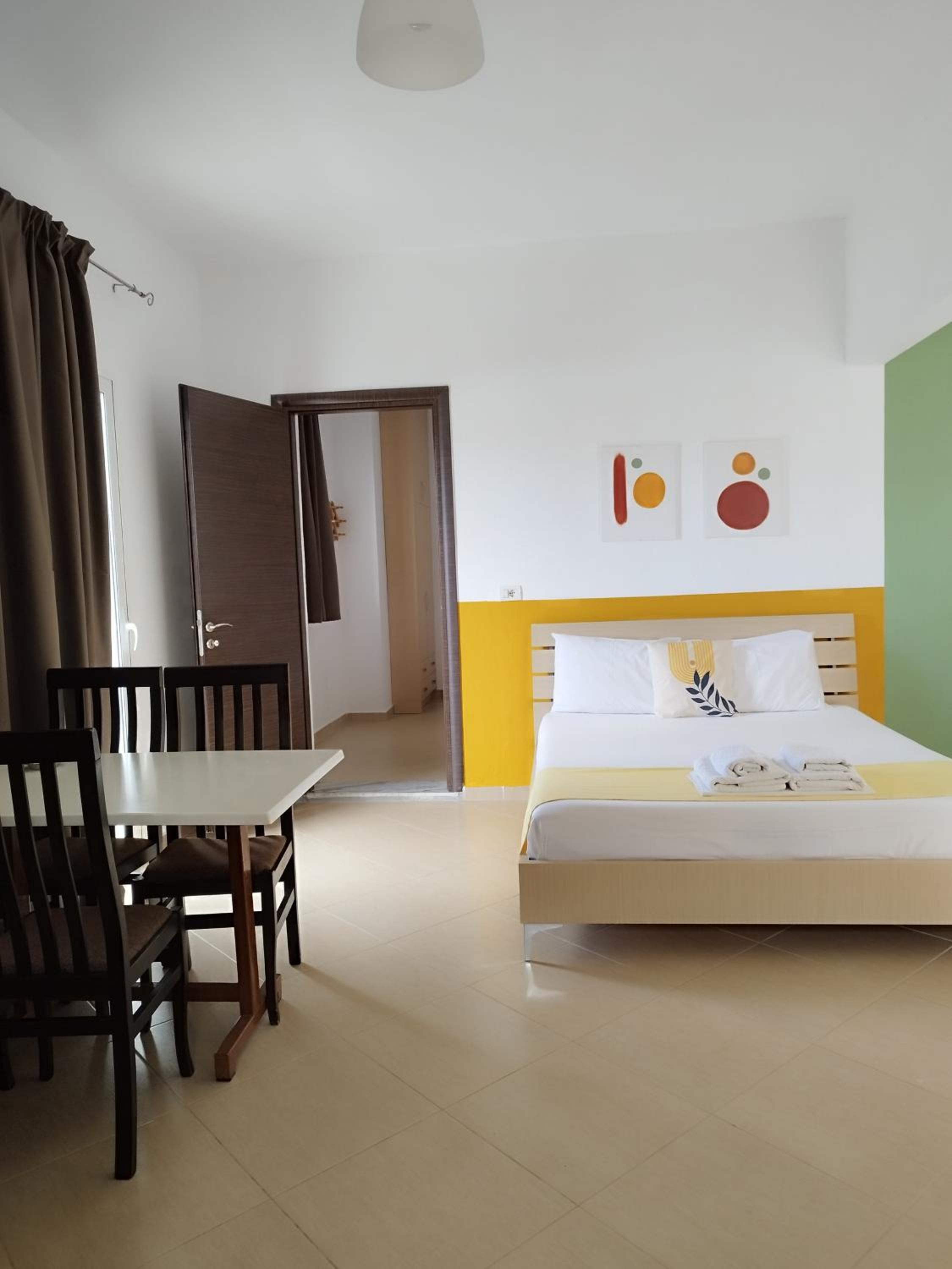 Iris Apartments Ksamil