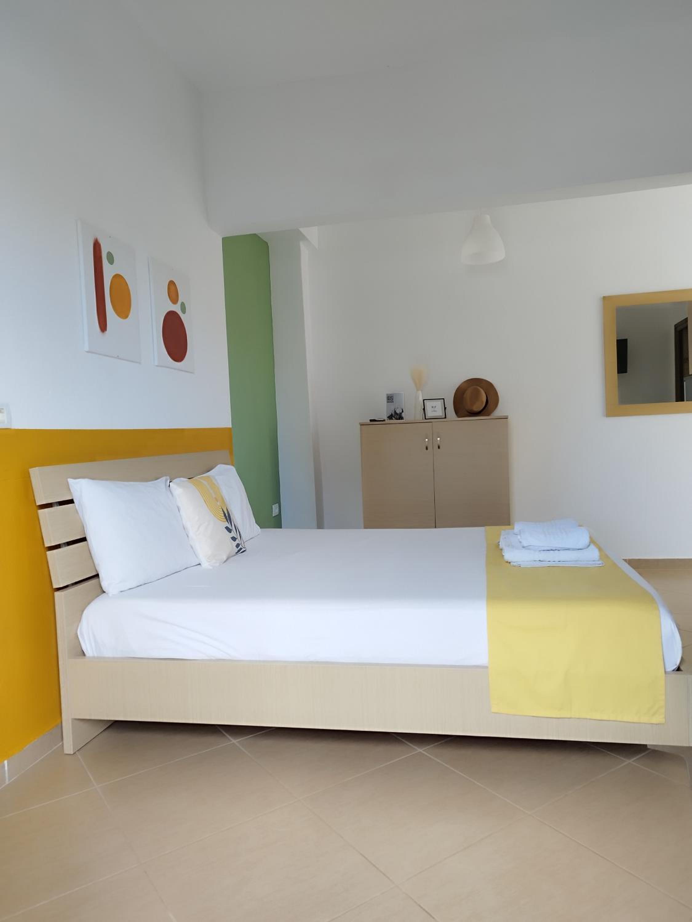 Iris Apartments Ksamil