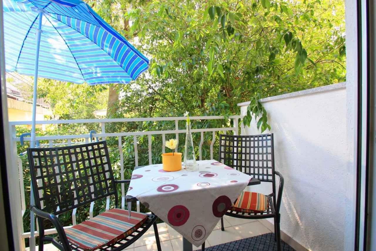 Apartments in Crikvenica 14100