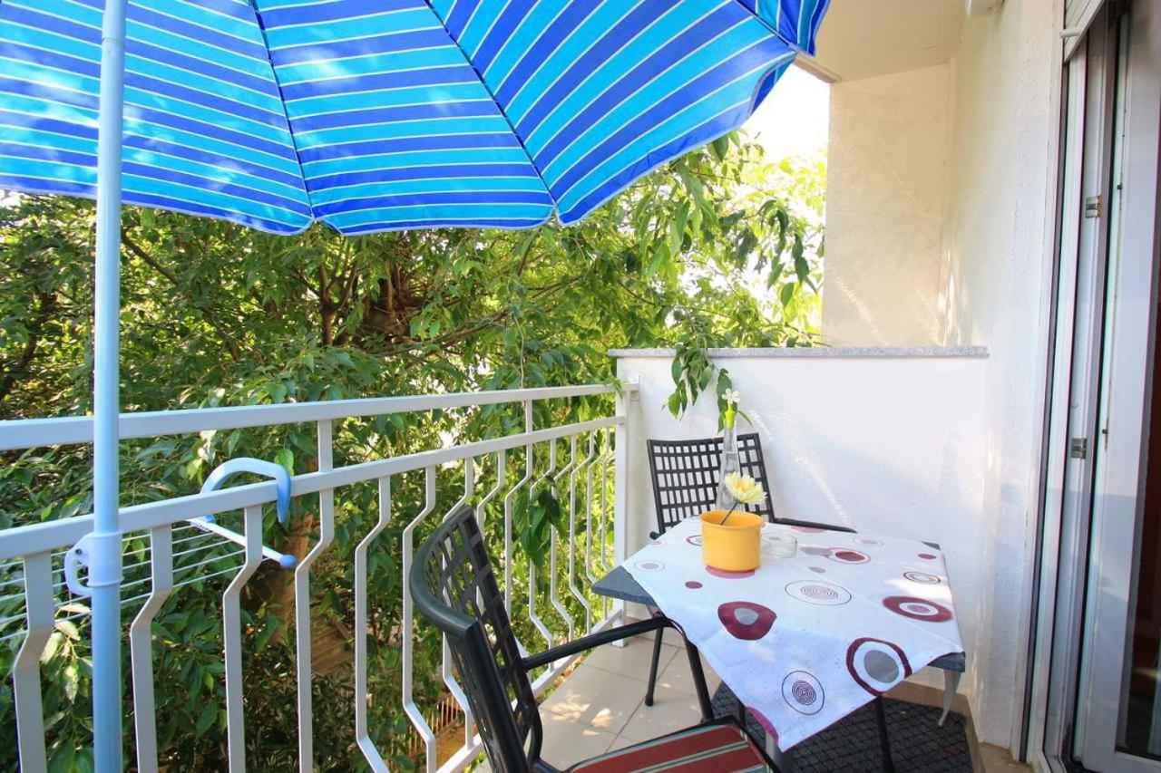 Apartments in Crikvenica 14100