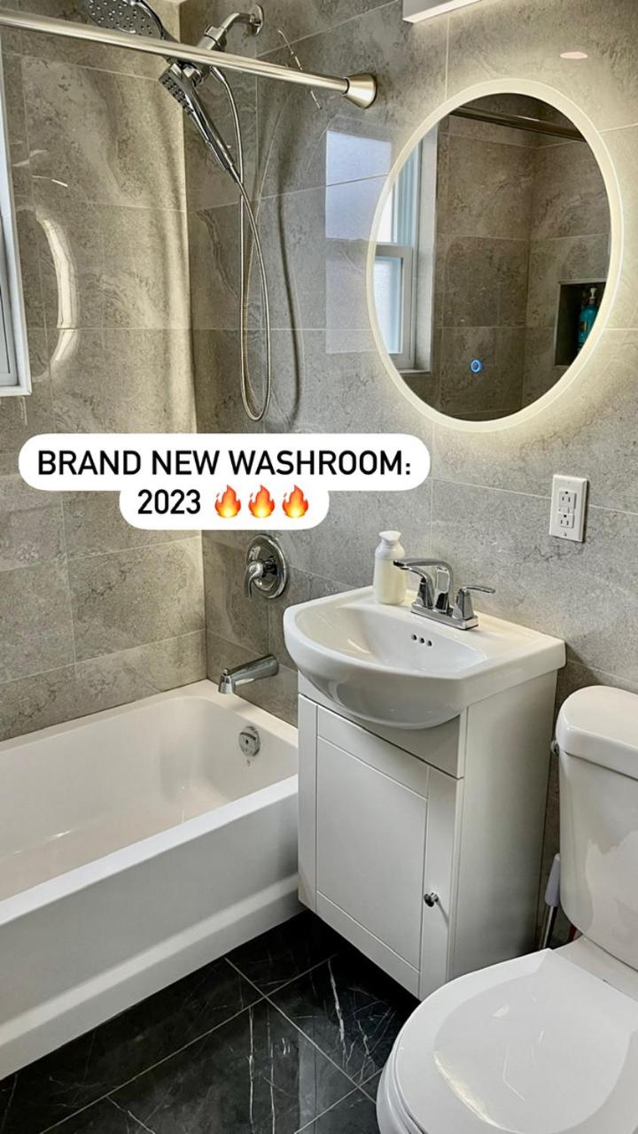 Comfortable 2-BEDROOM APARTMENT - Free and plentiful PARKING - 10 minutes to AIRPORT and 15 minutes to DOWNTOWN Montreal - Near Popular Waterfront Restaura