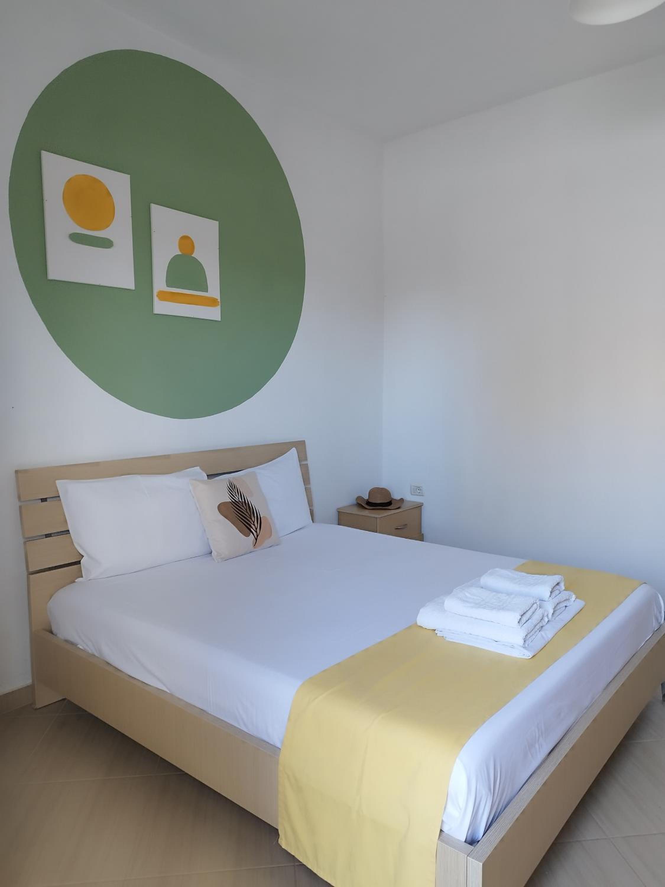 Iris Apartments Ksamil