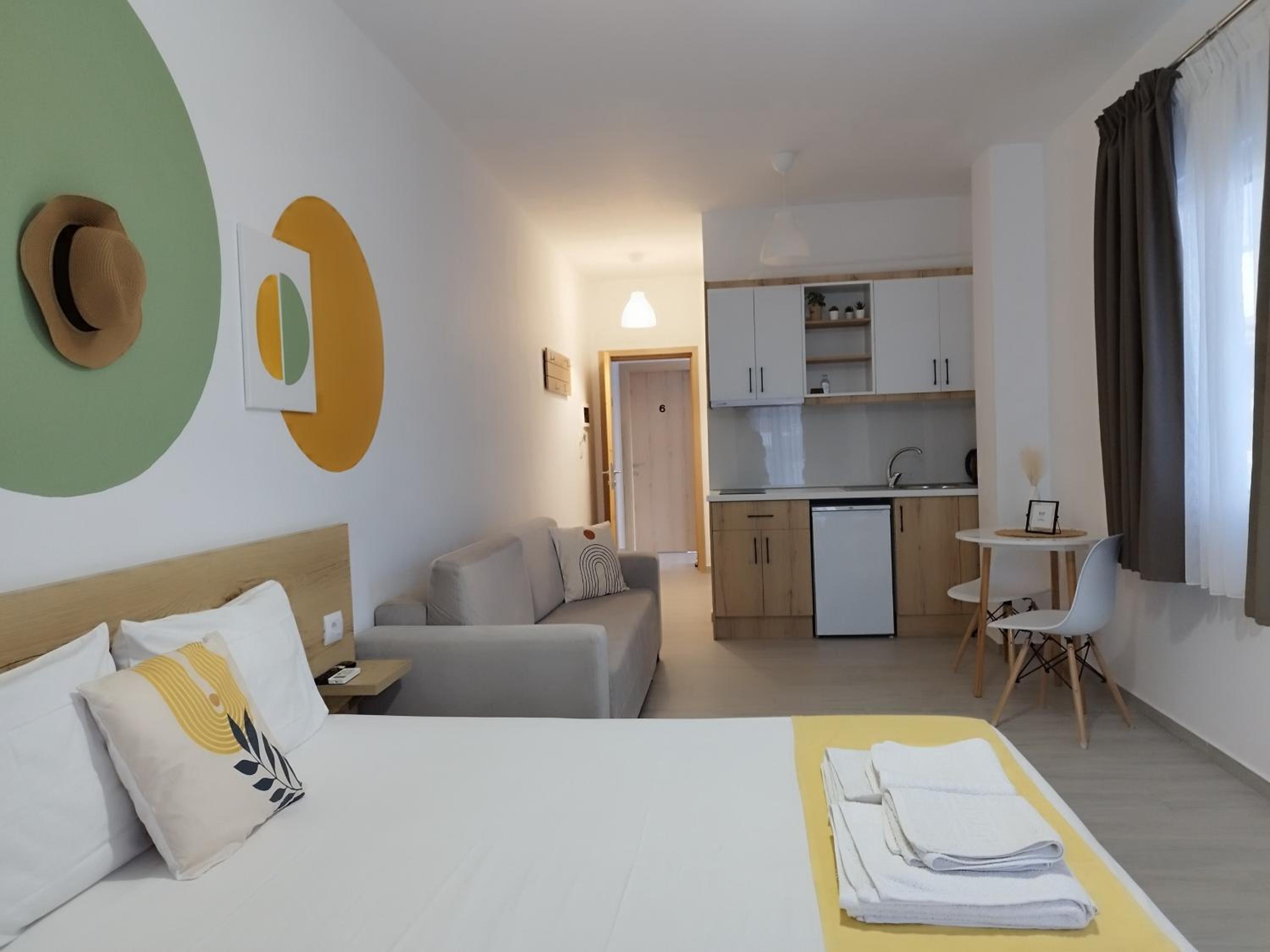 Iris Apartments Ksamil