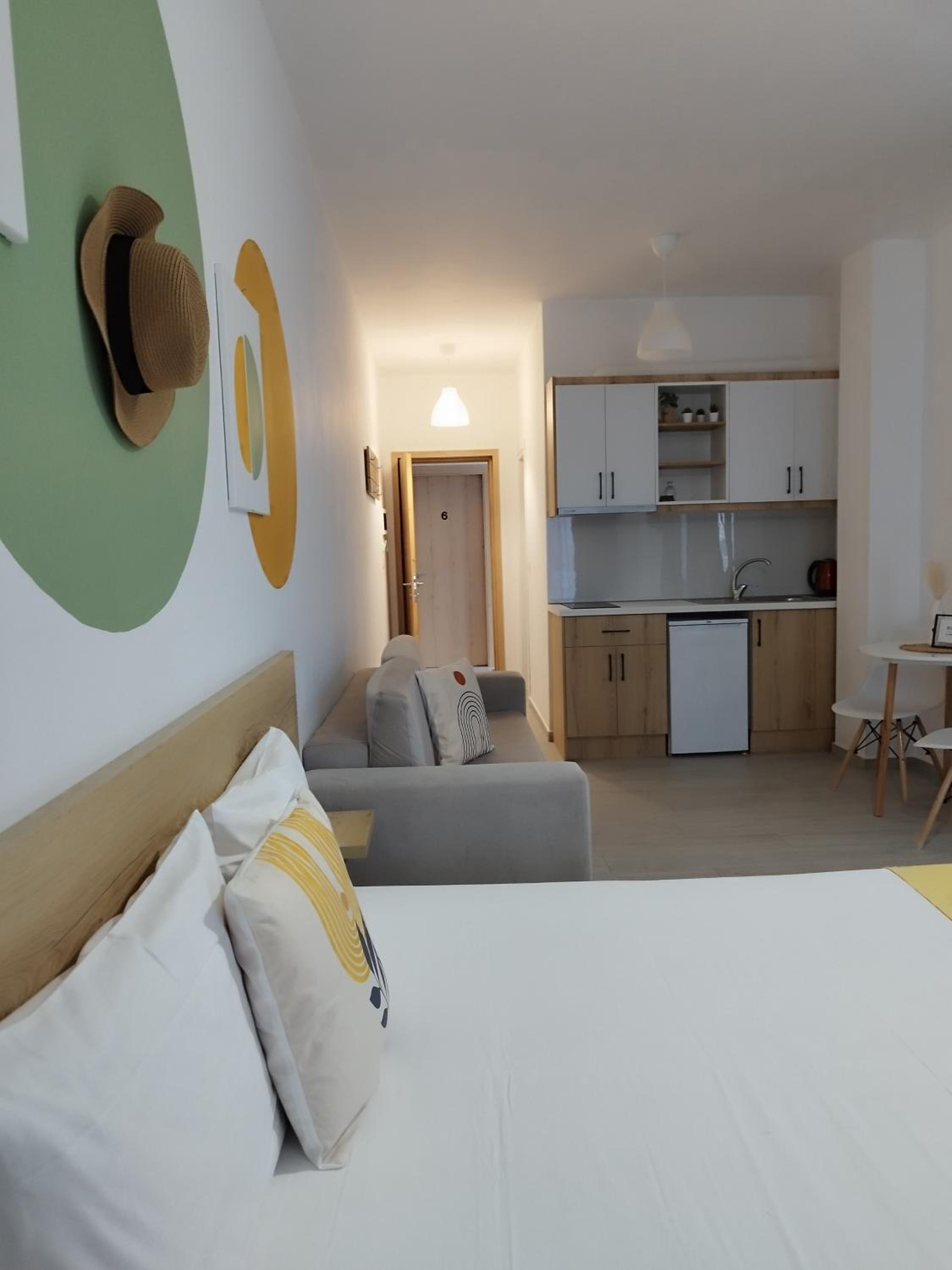 Iris Apartments Ksamil