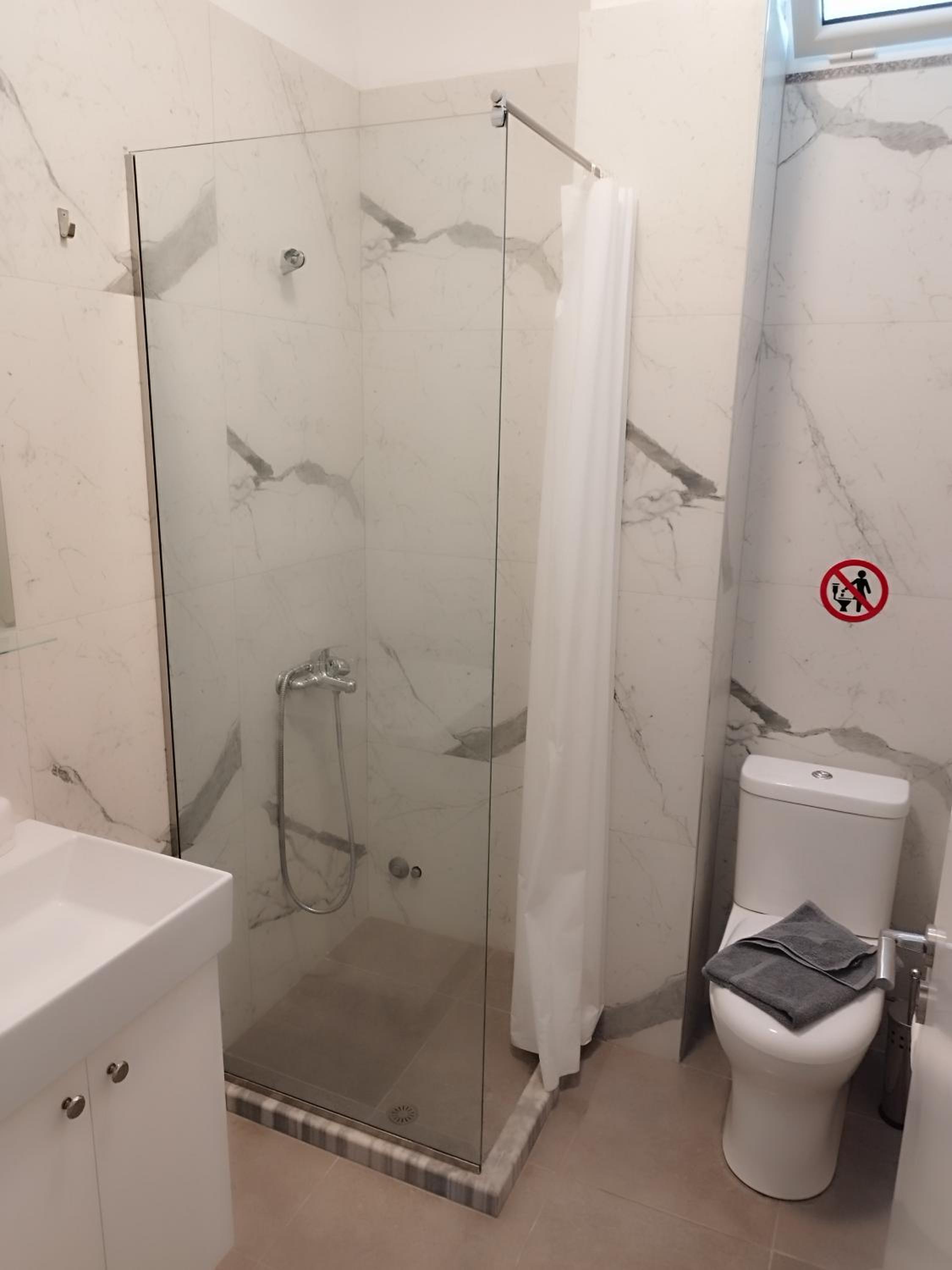 Iris Apartments Ksamil