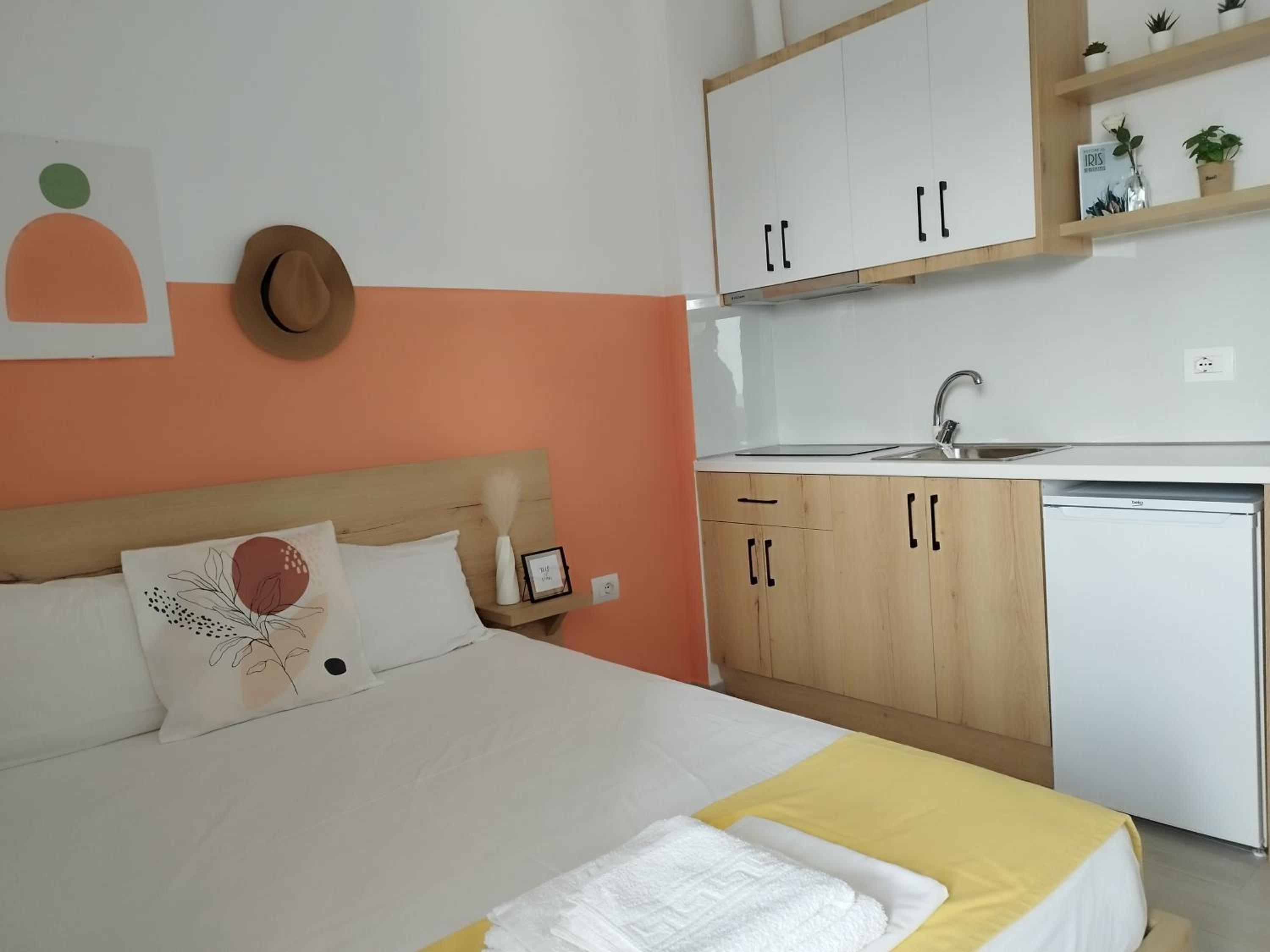 Iris Apartments Ksamil