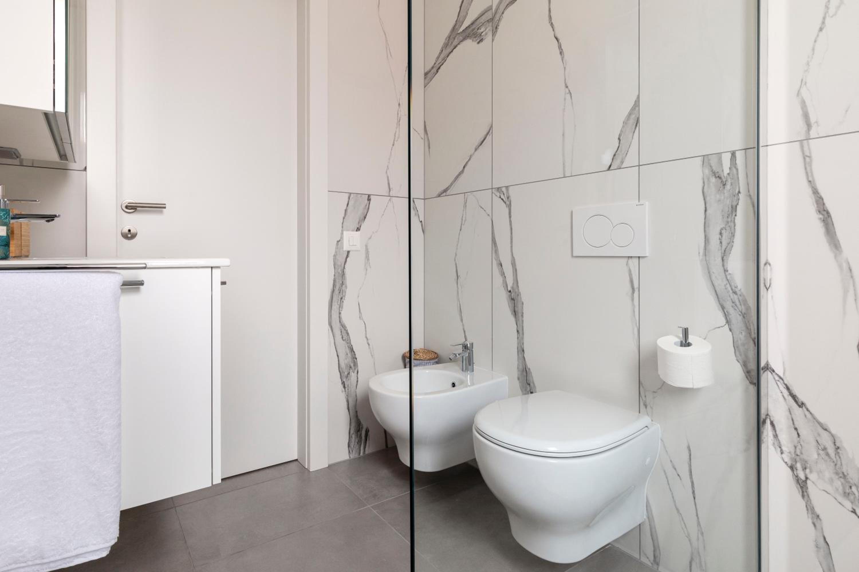 Lugano Superior Suites - Free Parking