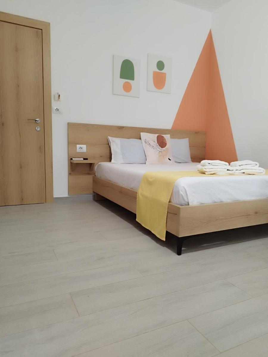 Iris Apartments Ksamil