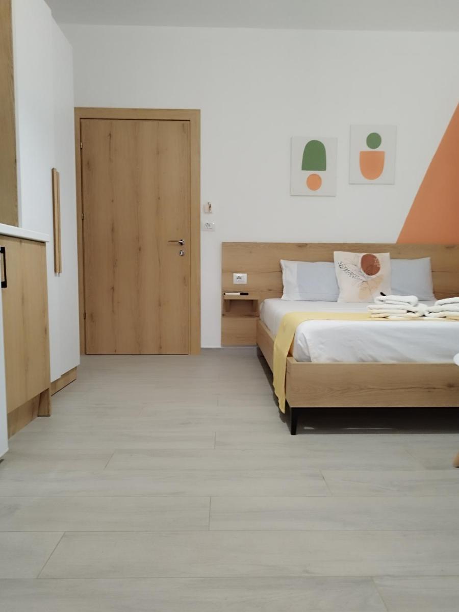 Iris Apartments Ksamil
