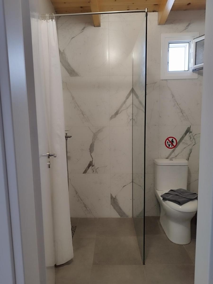 Iris Apartments Ksamil