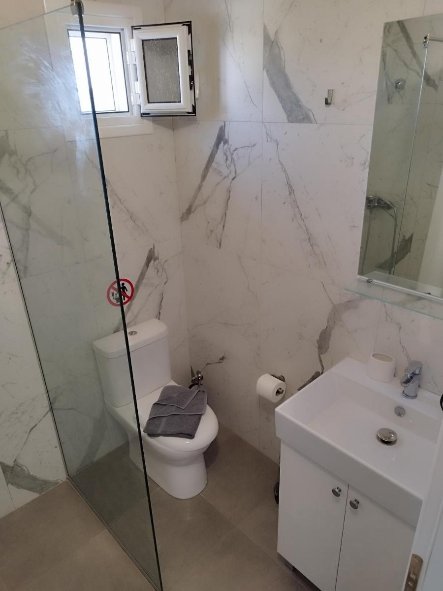Iris Apartments Ksamil