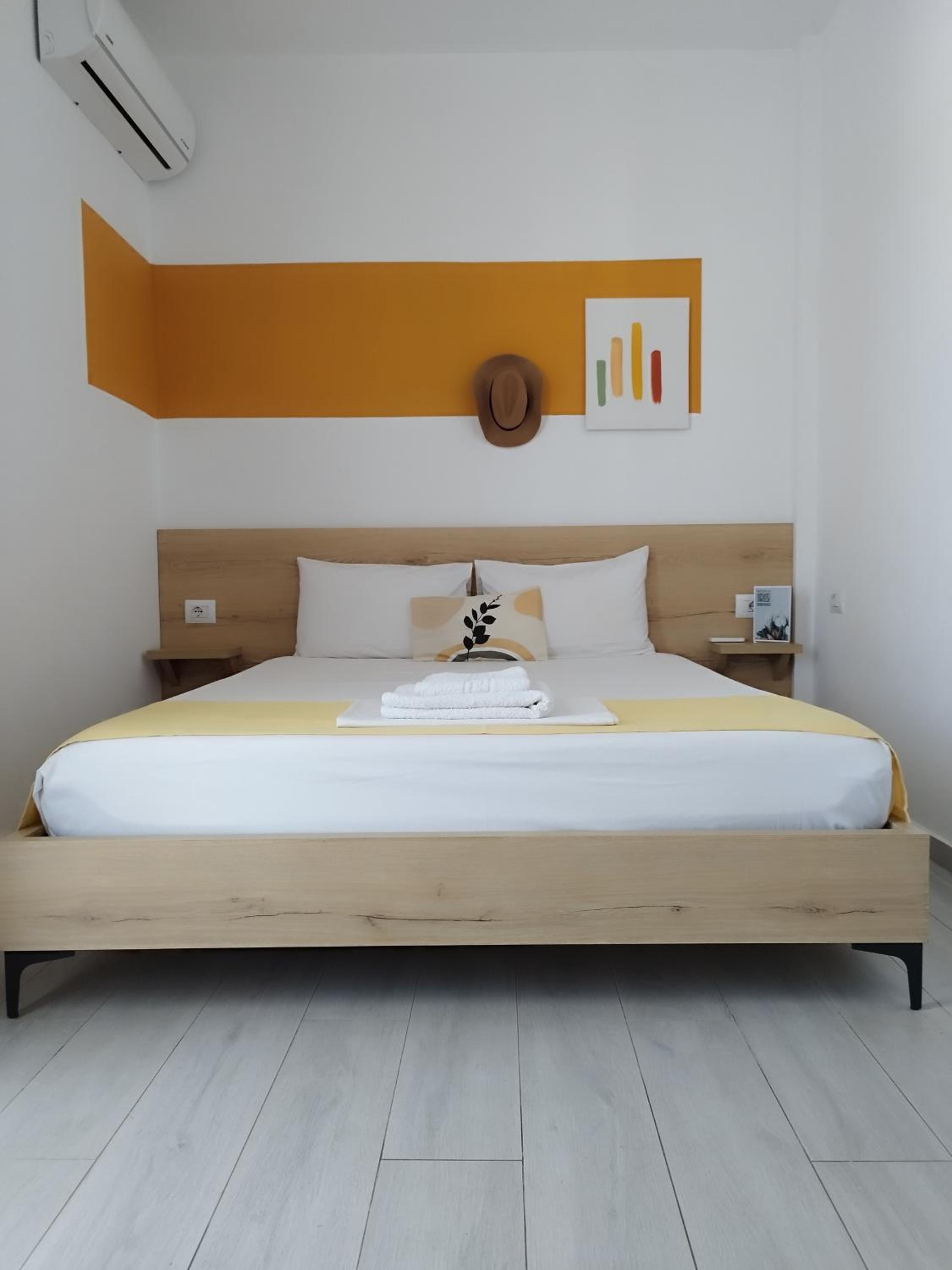Iris Apartments Ksamil