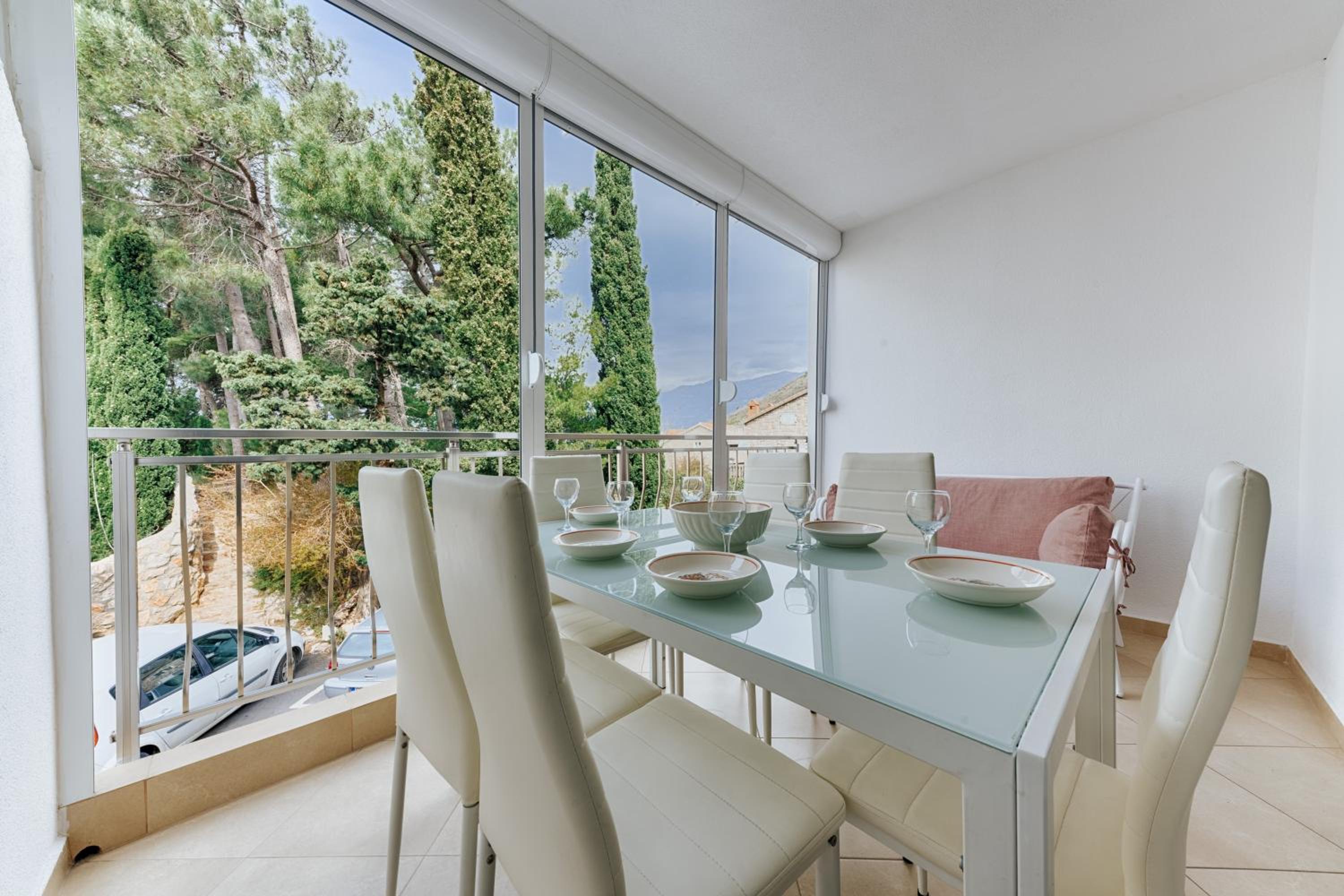 Hotel Pearl Apartment Sveti Stefan - Image 1