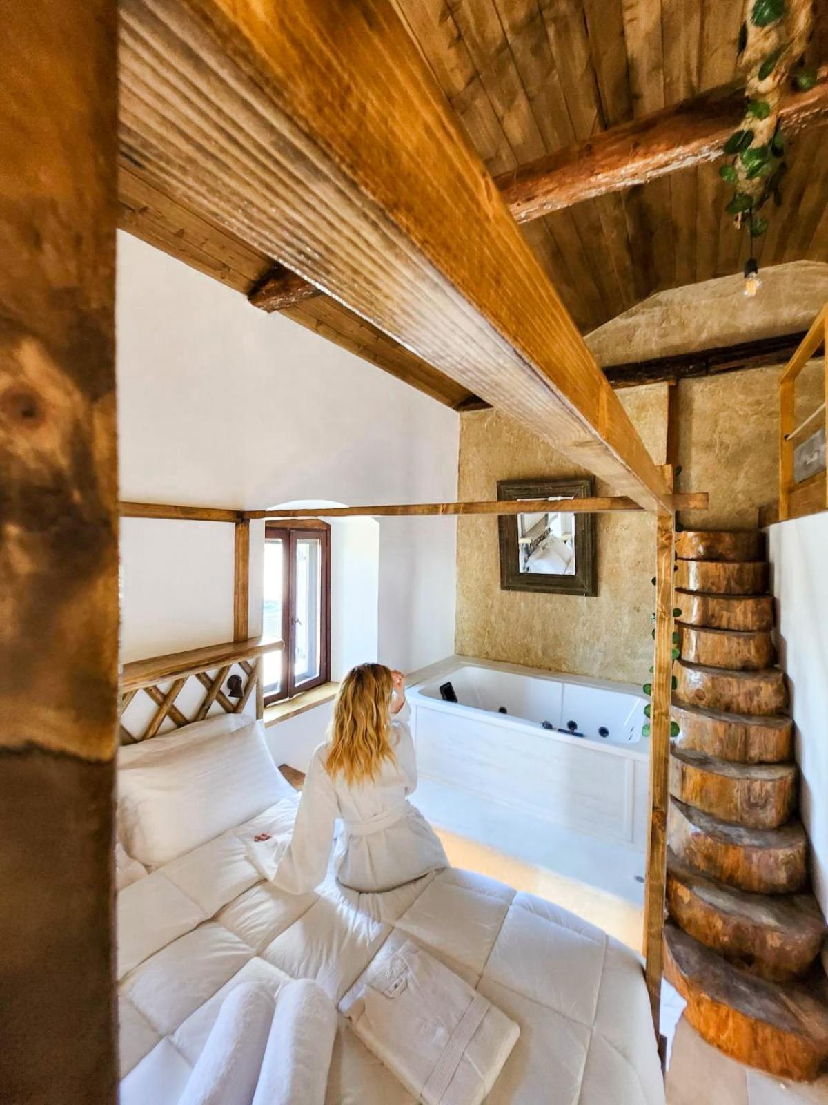 Èlia Luxury Rooms view 2