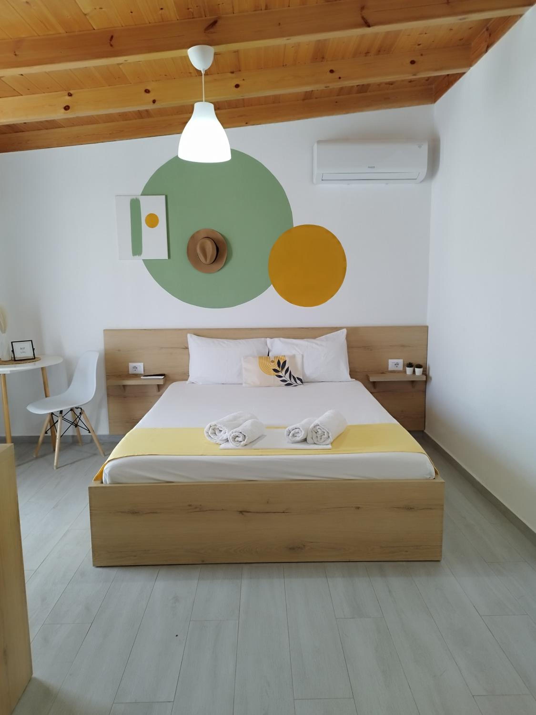 Iris Apartments Ksamil