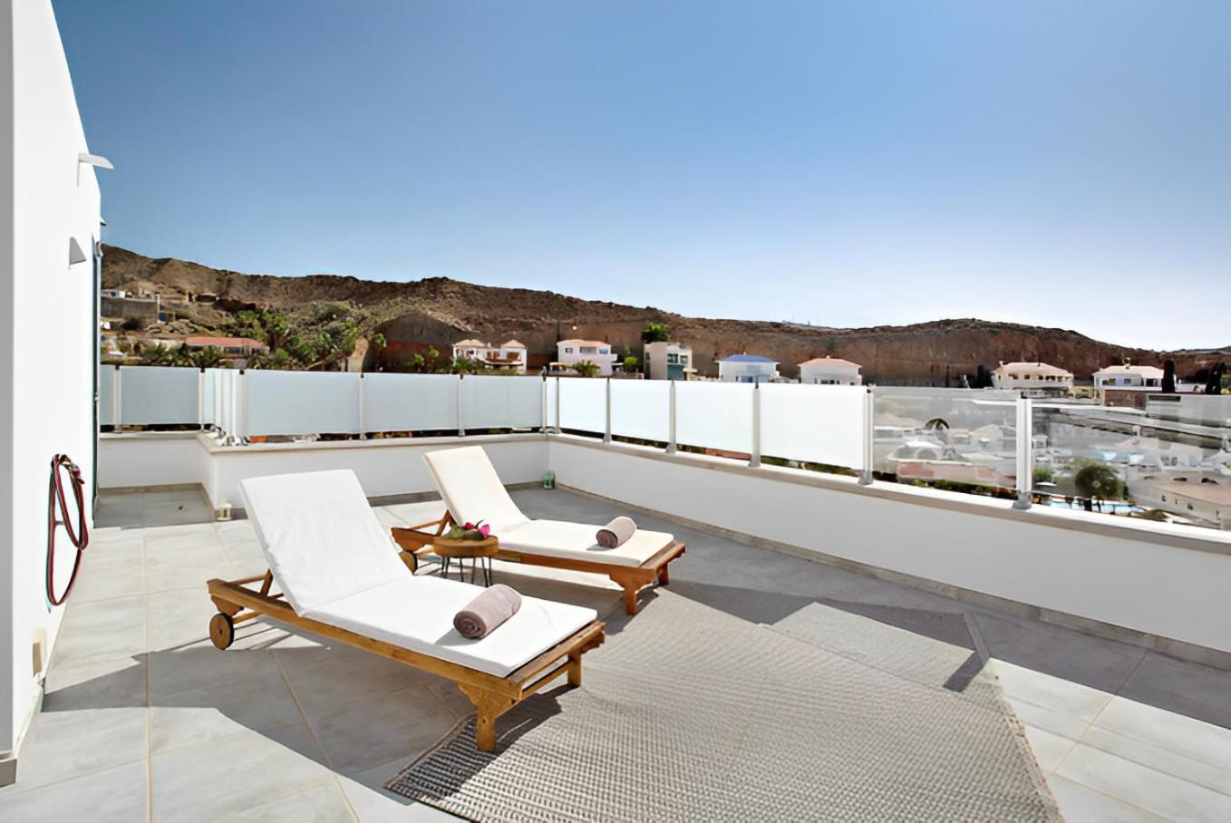 Luxury Boho Villa with Heated Pool, Rooftop and Panoramic Sea View in Amadores