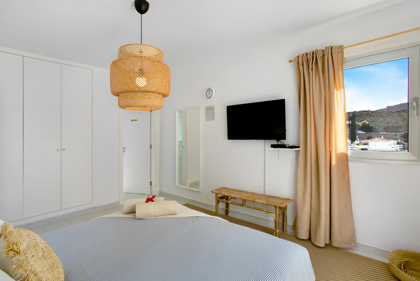 Luxury Boho Villa with Heated Pool, Rooftop and Panoramic Sea View in Amadores