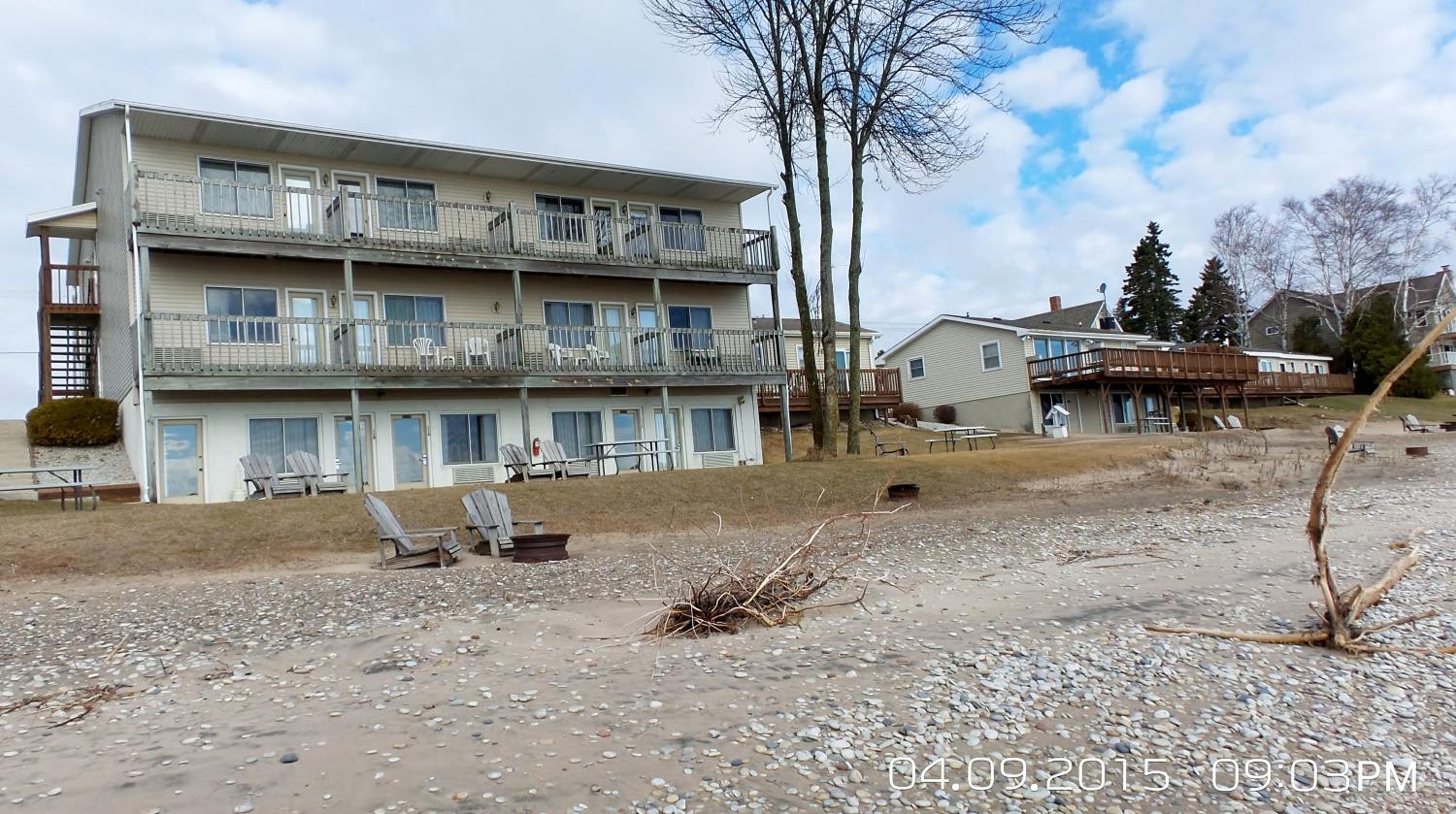 Algoma Beach Motel