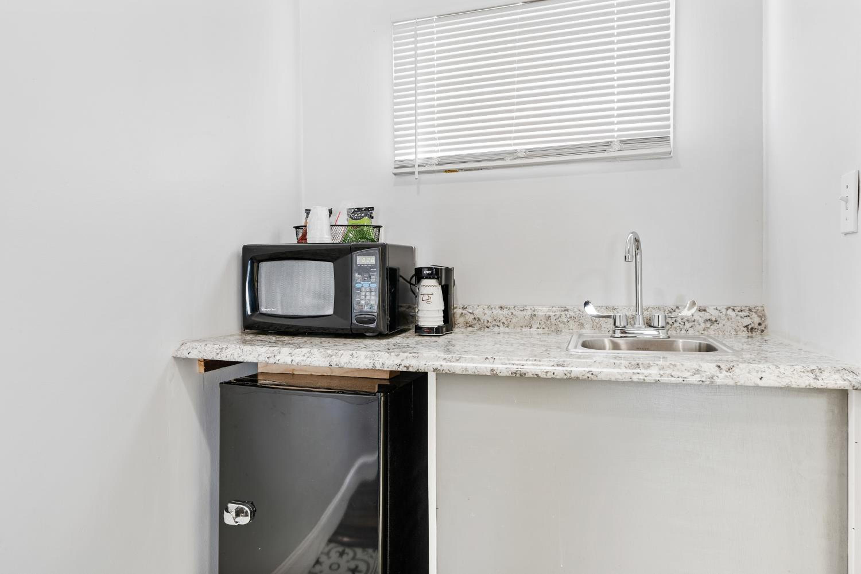 FairBridge Inn and Suites West Point - Property Image 4