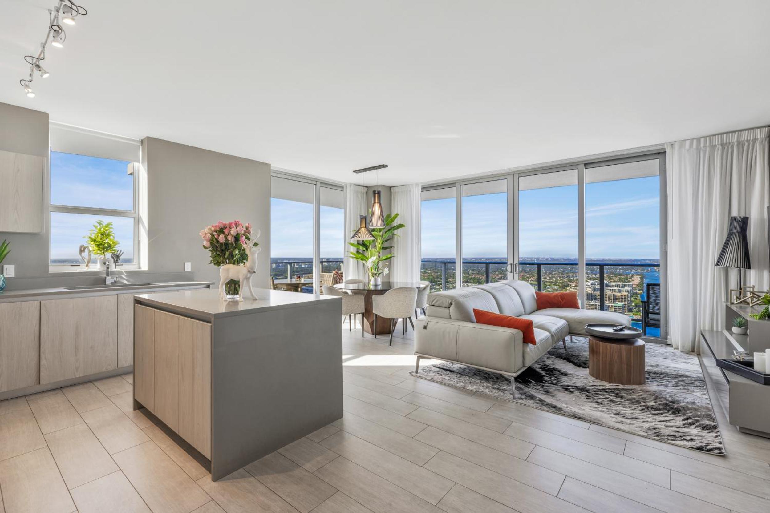 Hyde Beach House - Luxury 2-Bedroom - Gorgeous view - Resort amenities - Rooftop pool - Hot tub - Tennis court - Minutes to the ocean - 25 min to FIFA!