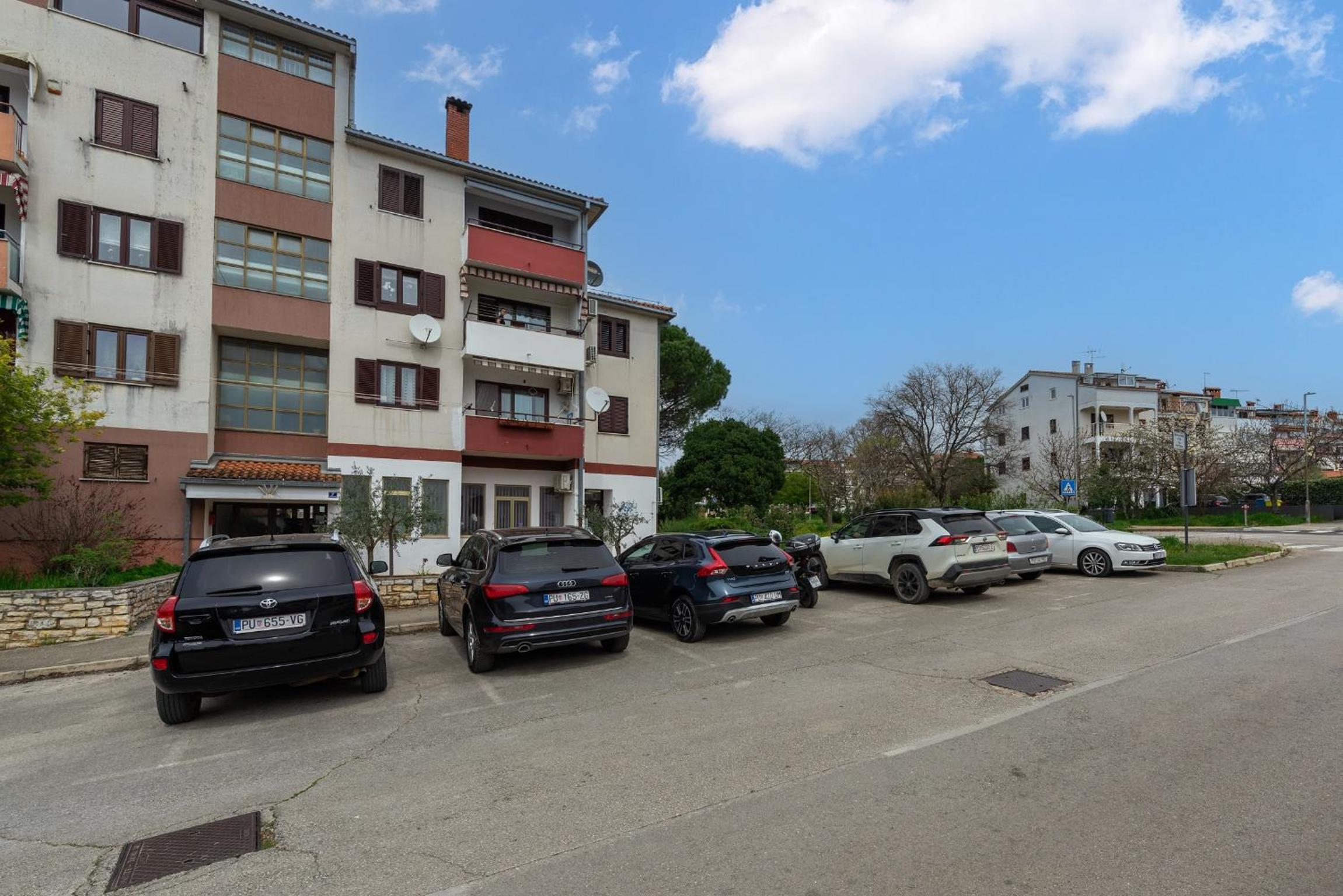 Apartment White