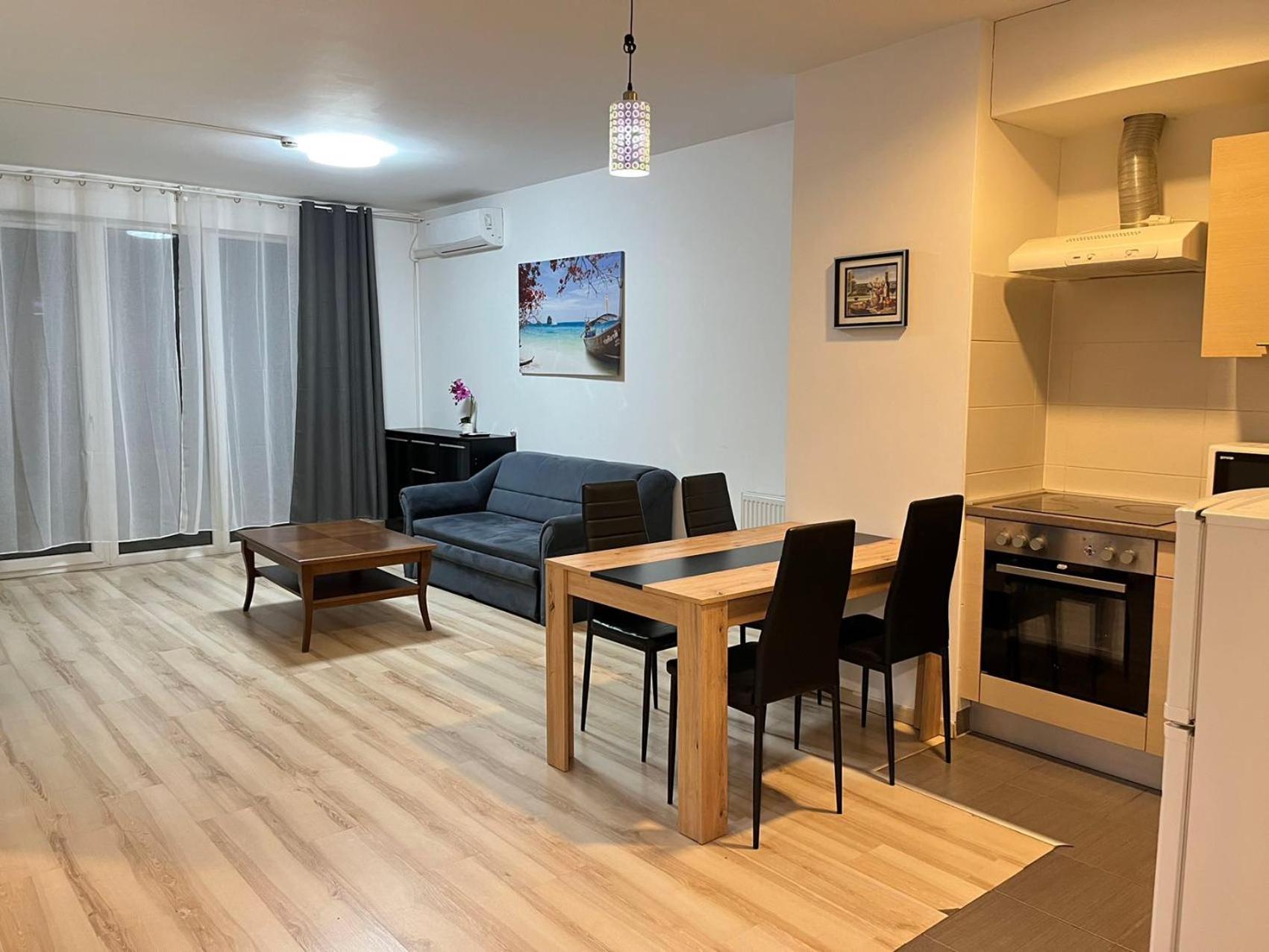 Corvin Rose Apartment Hotel