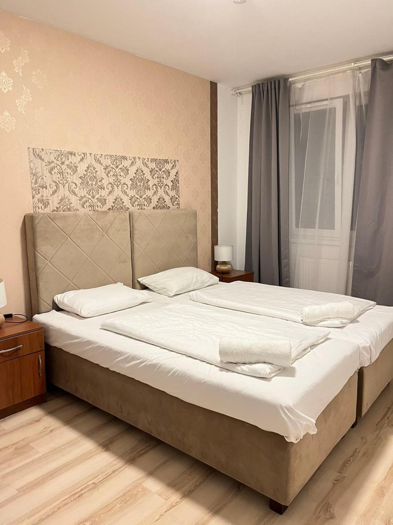 Corvin Rose Apartment Hotel