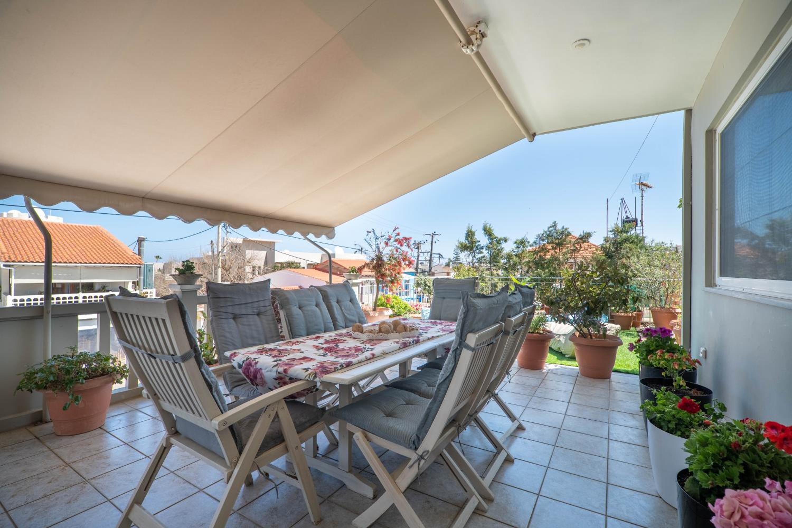 Philoxenia Deluxe Apartment