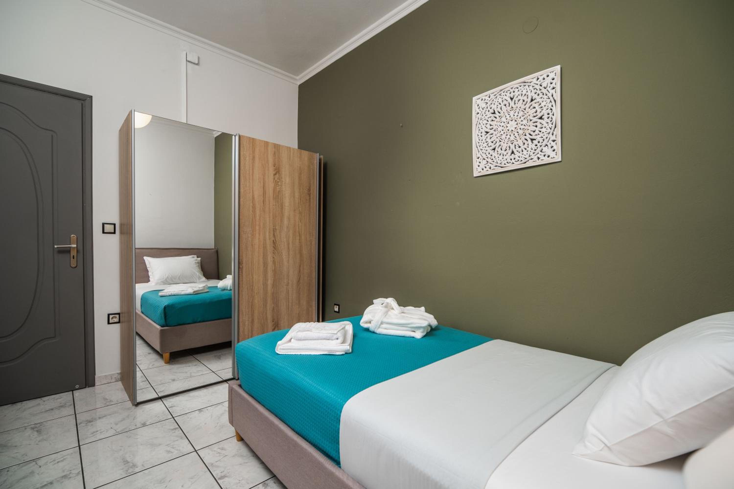 Philoxenia Deluxe Apartment