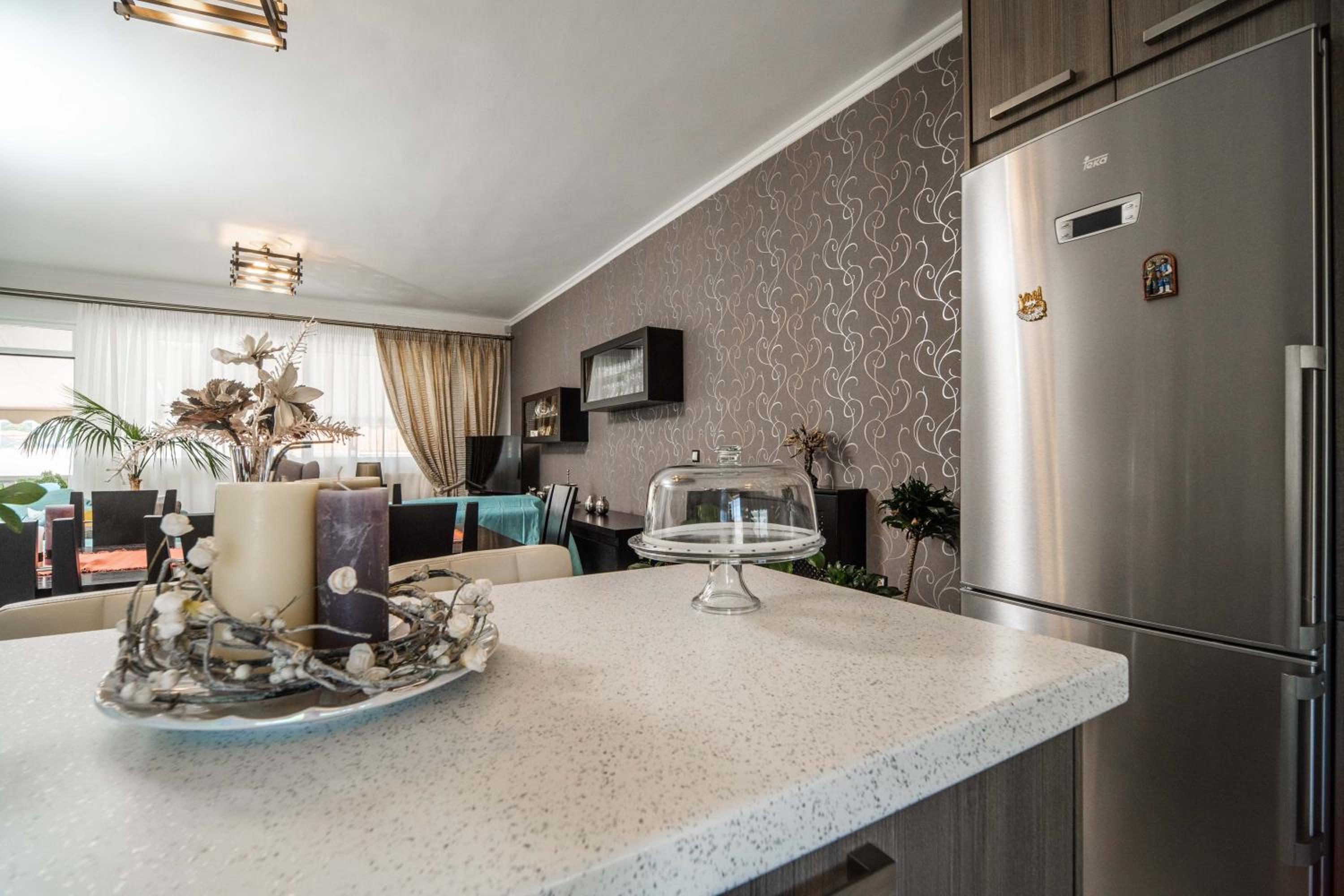 Philoxenia Deluxe Apartment