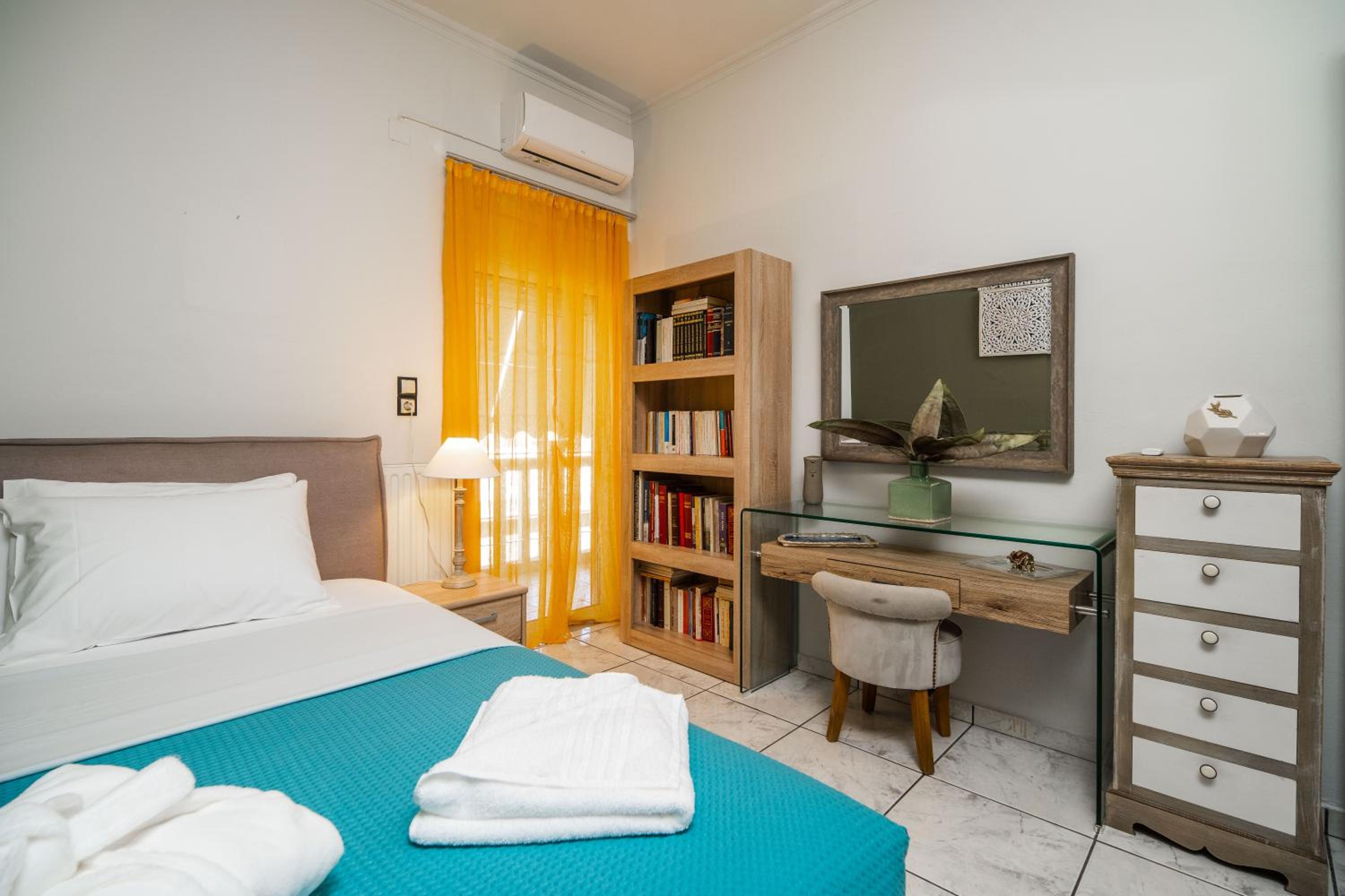 Philoxenia Deluxe Apartment