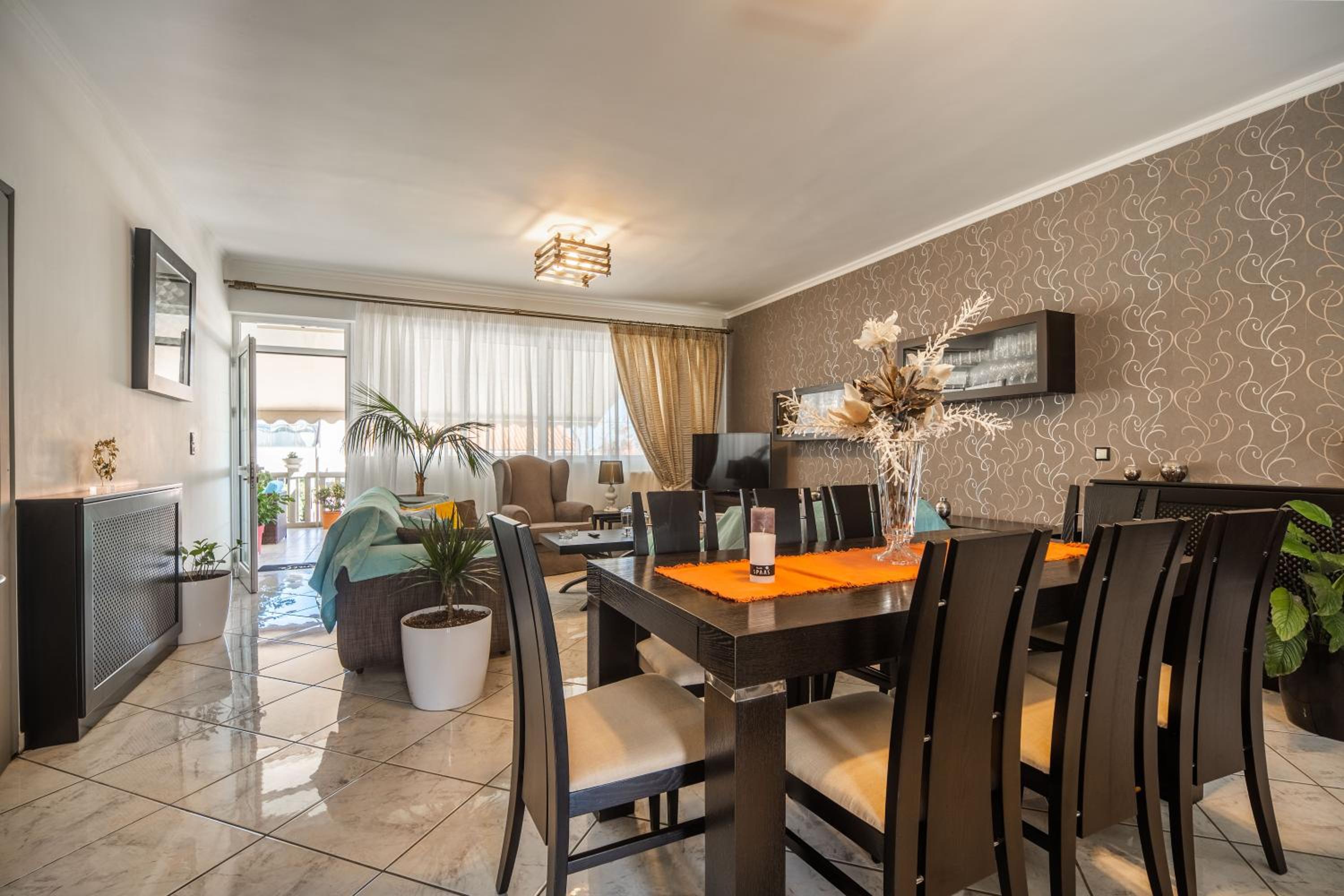 Philoxenia Deluxe Apartment