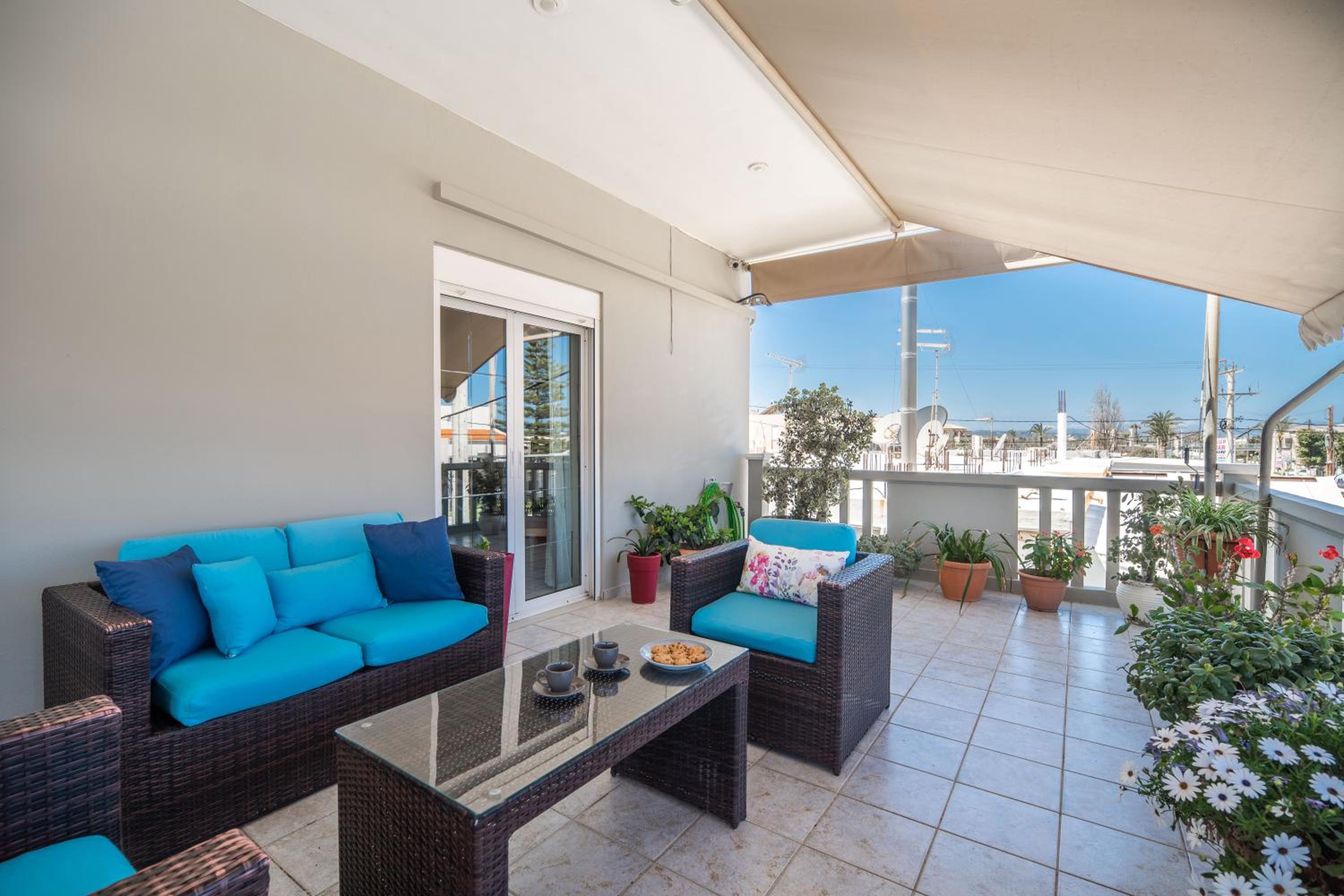 Philoxenia Deluxe Apartment
