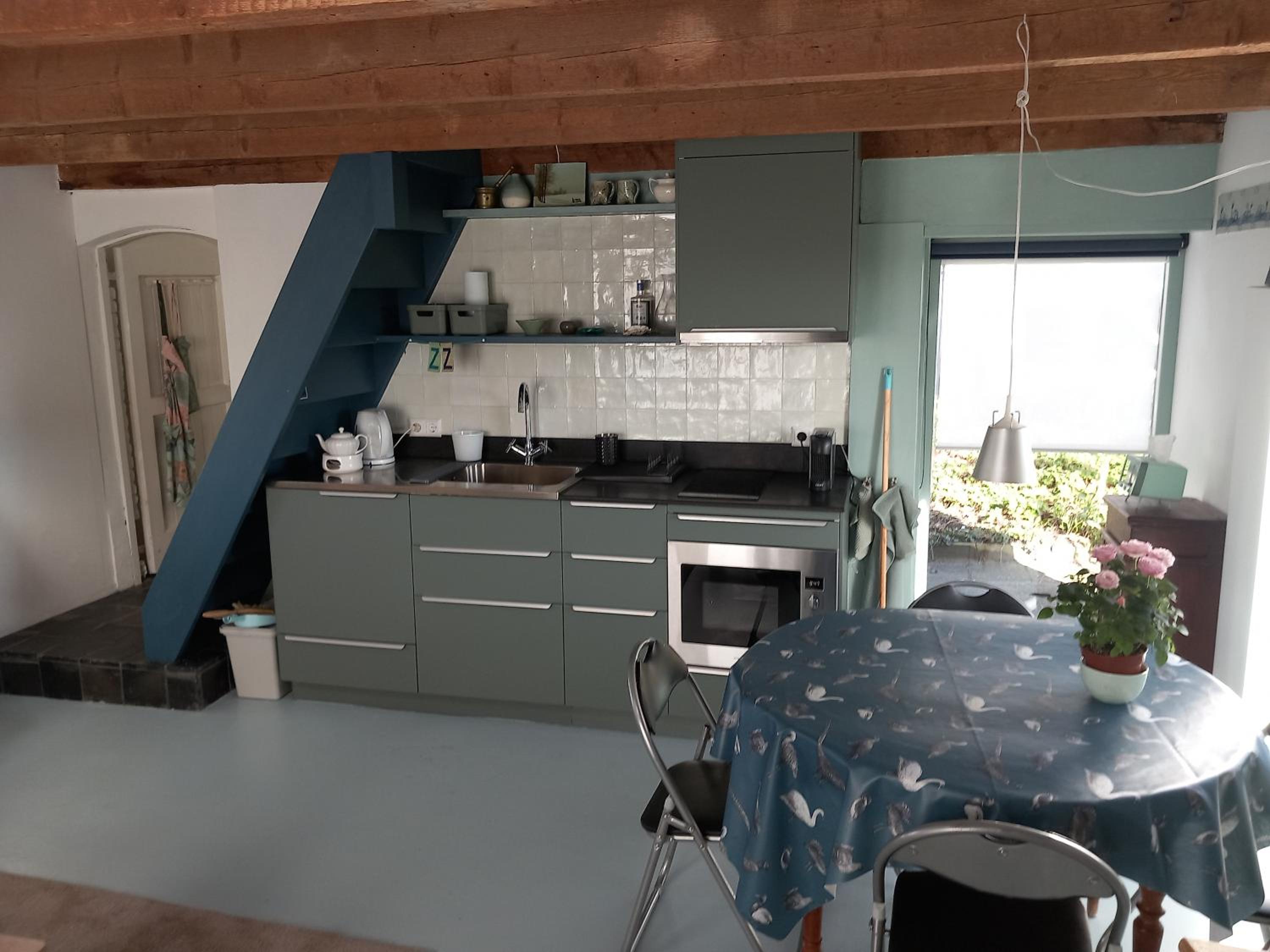 TIJ Tiny house aan het getijdewater in Zierikzee view 5