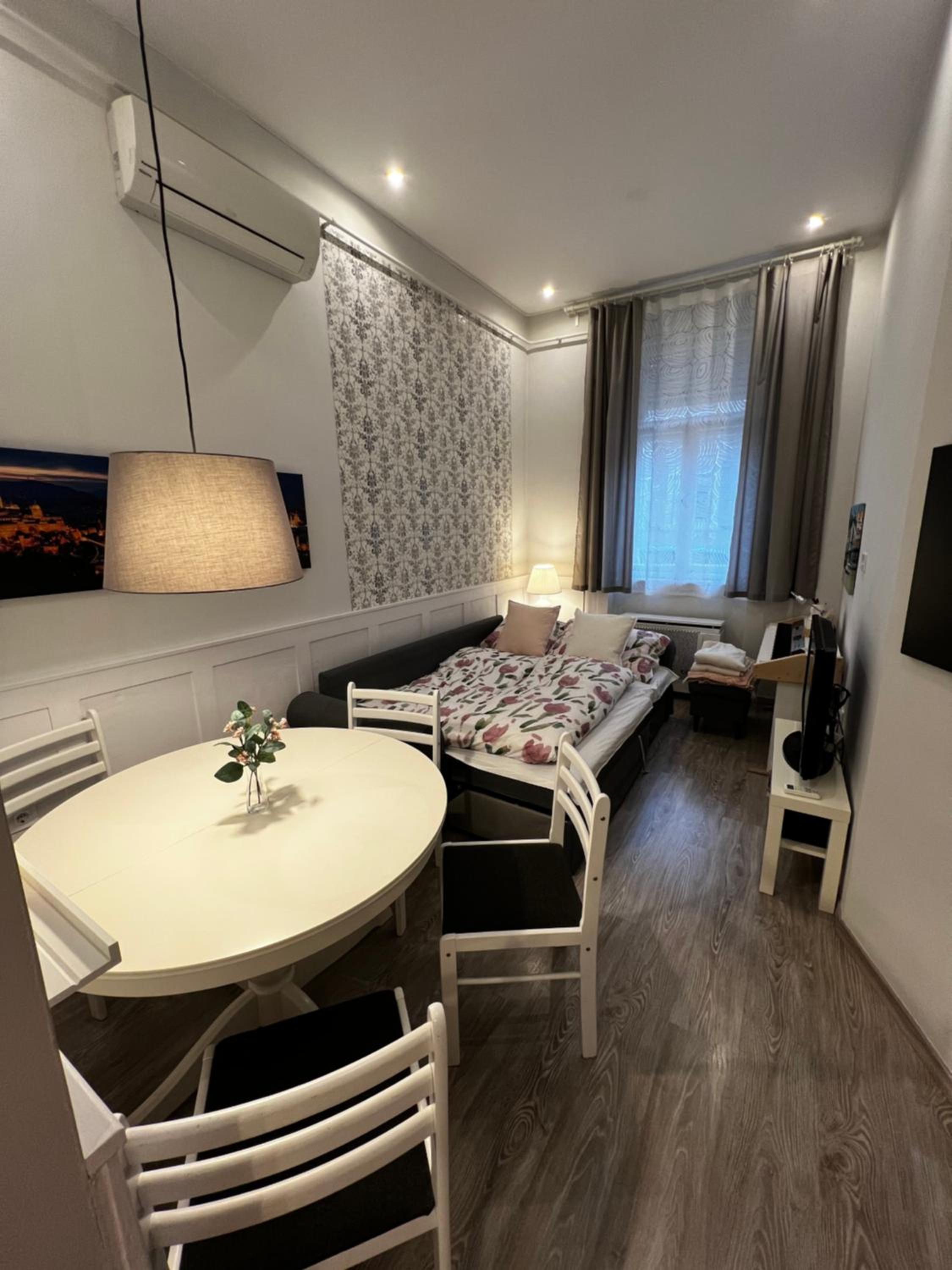 Pázmány Rest Apartman